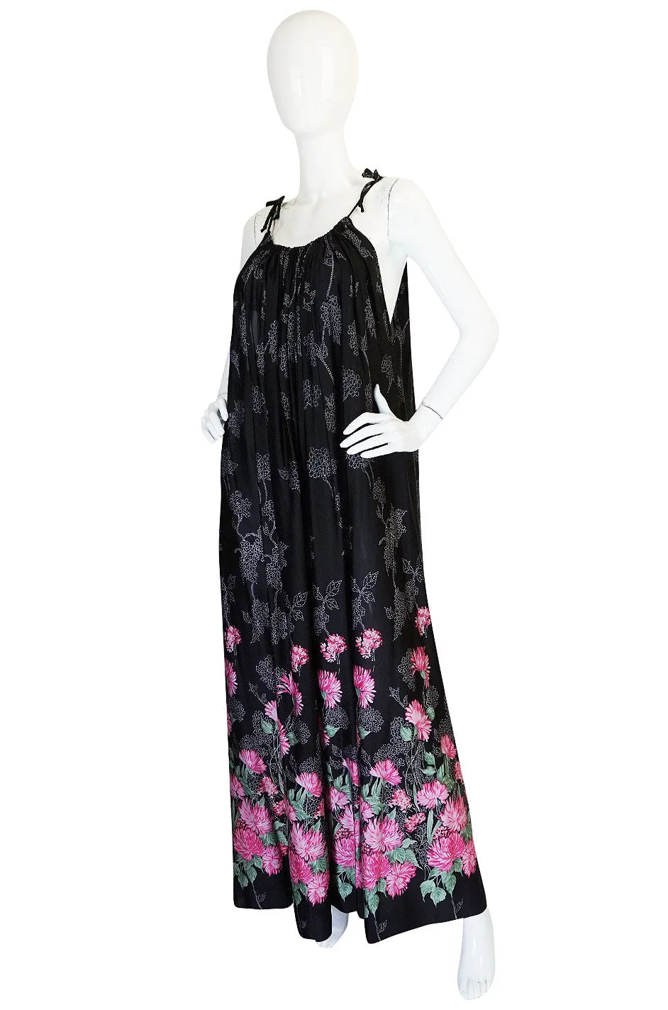 1970s Floral Print Jeresy Caftan Maxi Dress