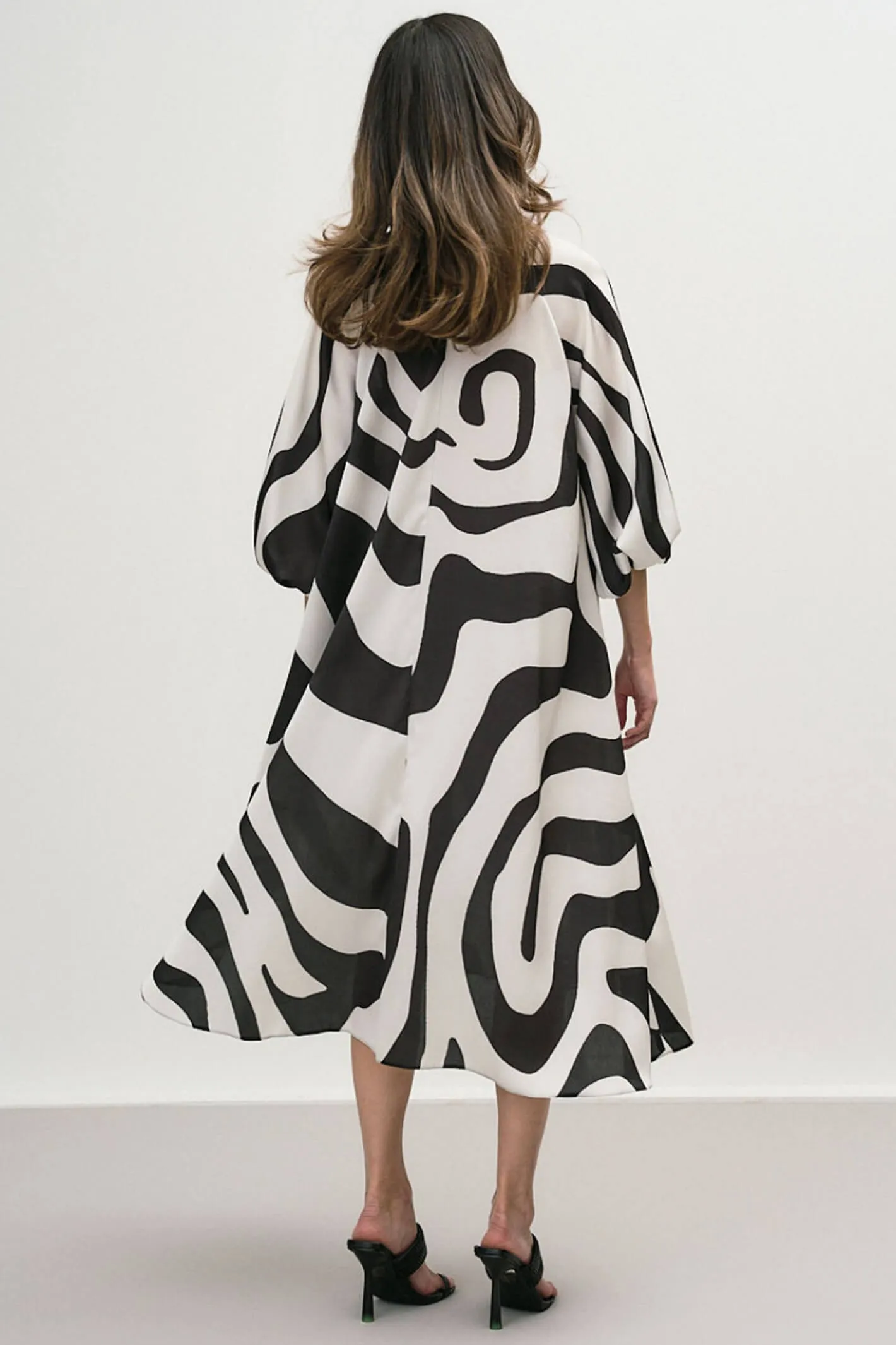 Access Fashion 3324 Black & White Printed Midi Dress
