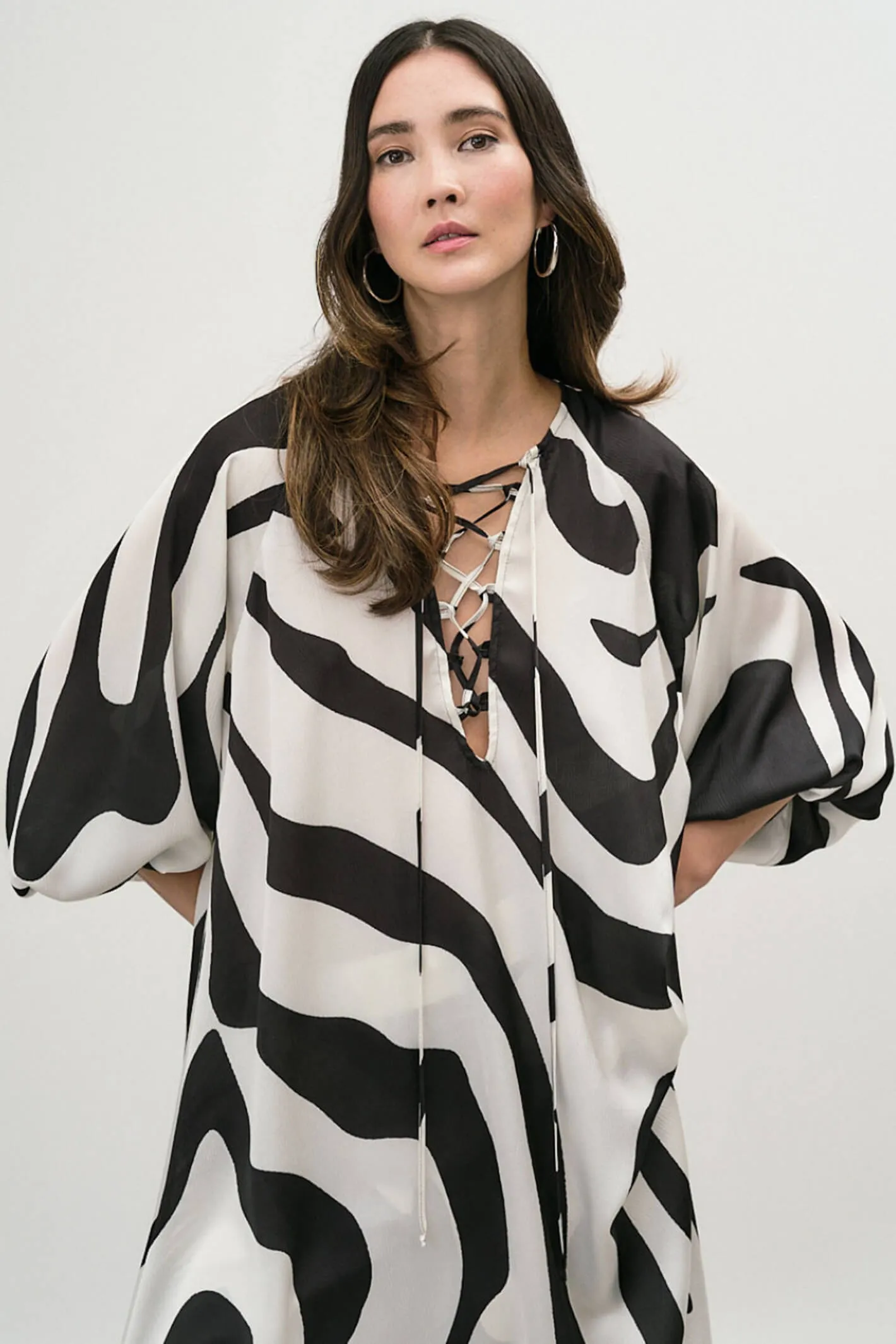 Access Fashion 3324 Black & White Printed Midi Dress