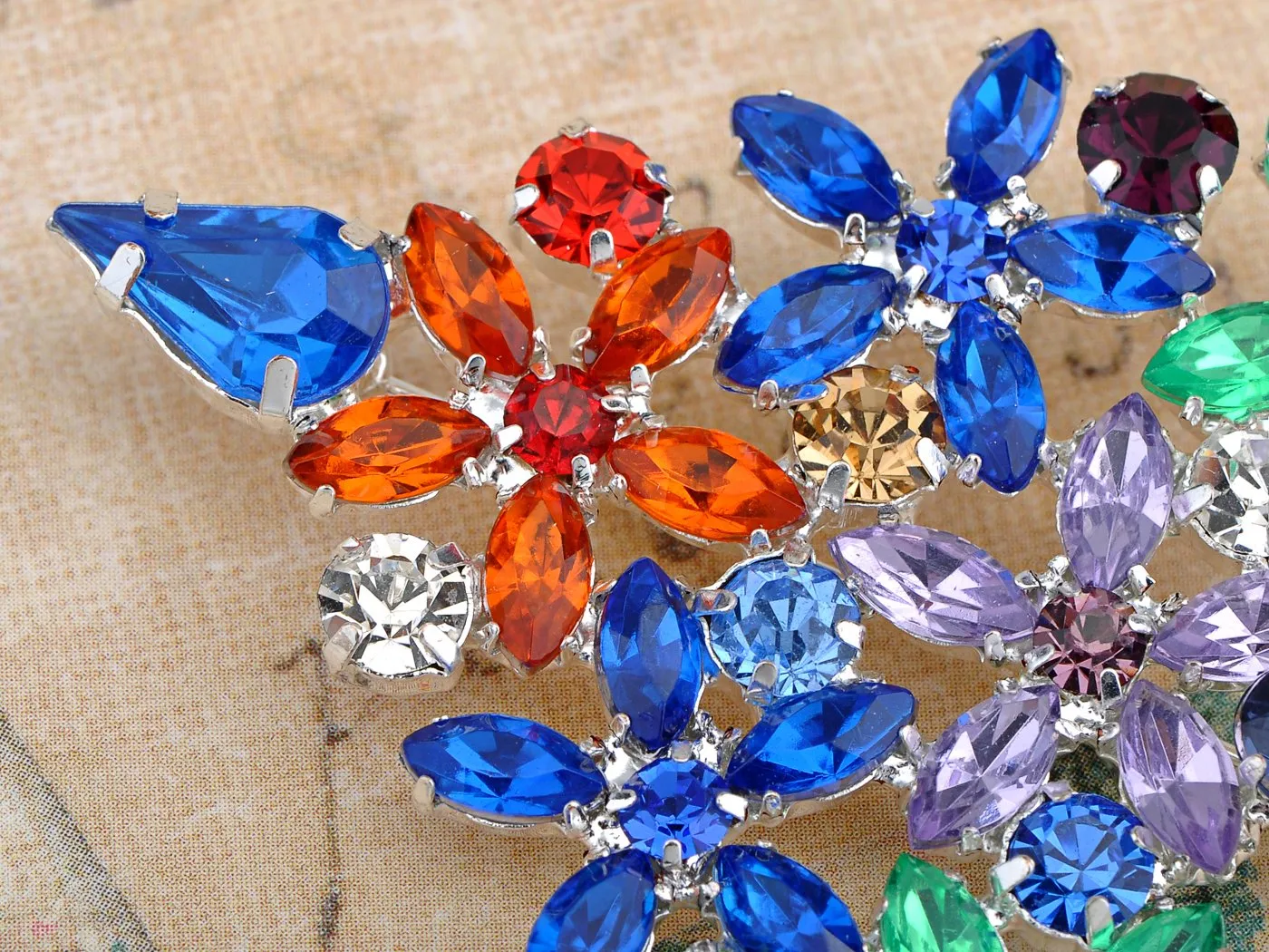 Alilang Merry Christmas Colorful Crystal Rhinestone Daisy Flower Pine Tree Pin Brooch Cut out