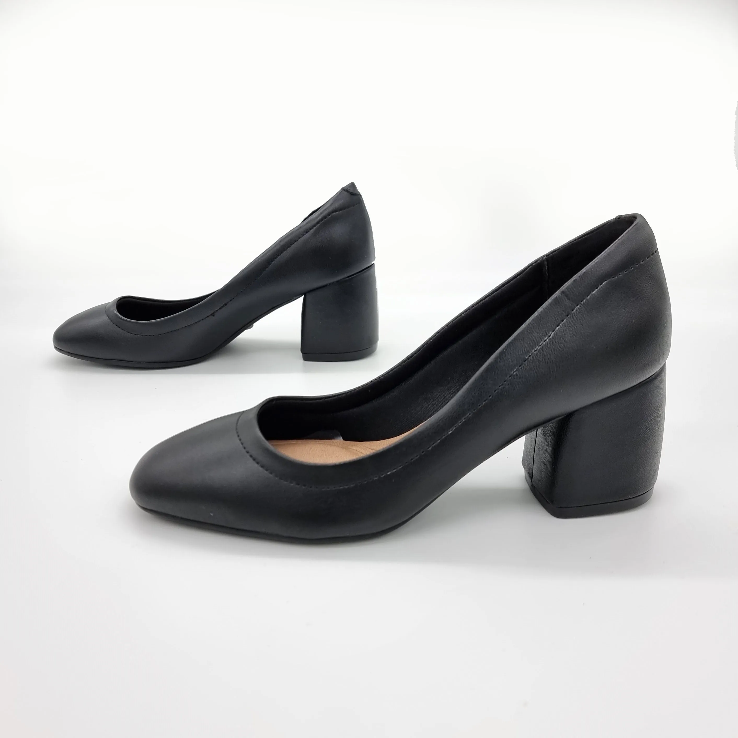 Beira Rio 4304-100 Block Heel Pump in Black Napa