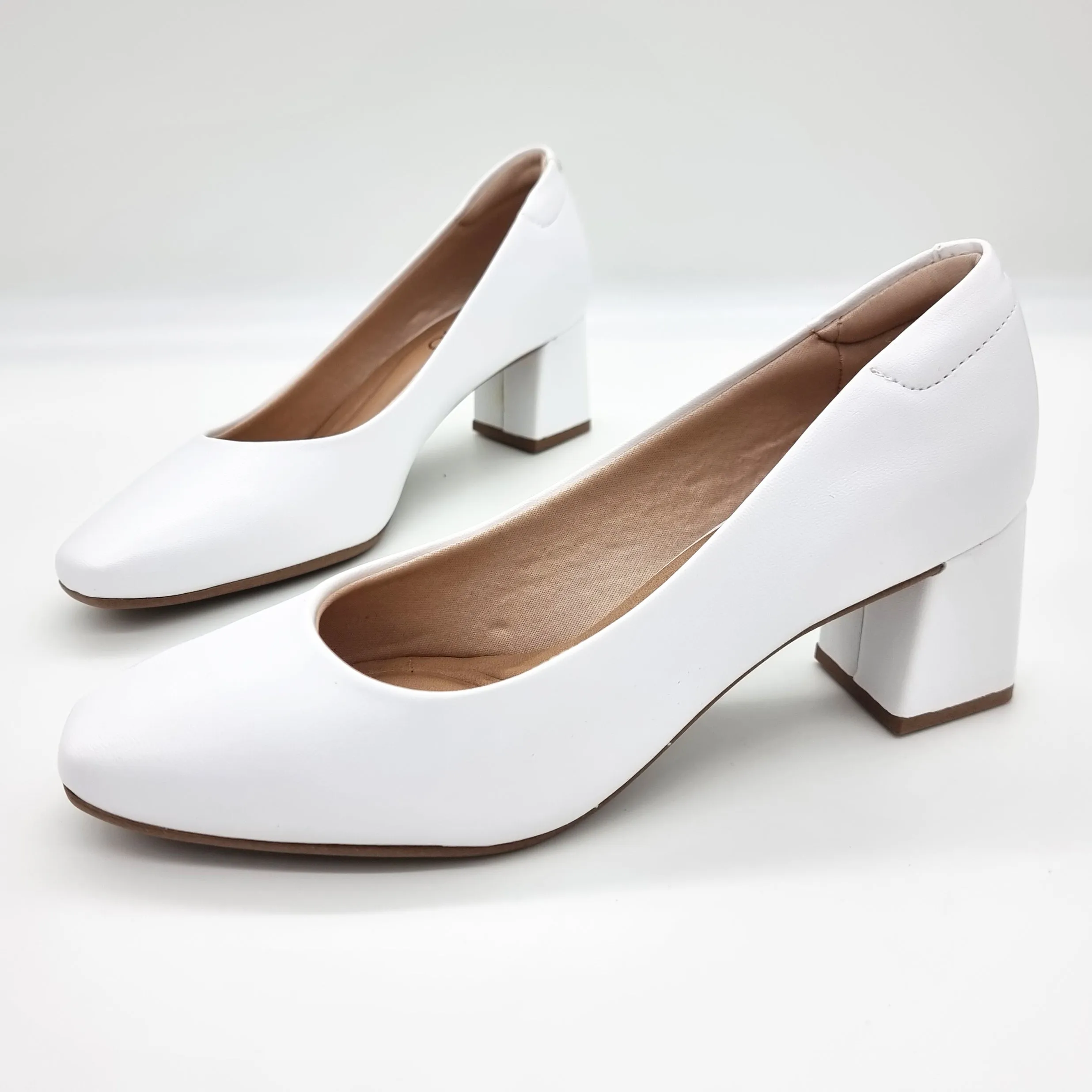 Beira Rio 4314-100 Block Heel Pump in White Napa