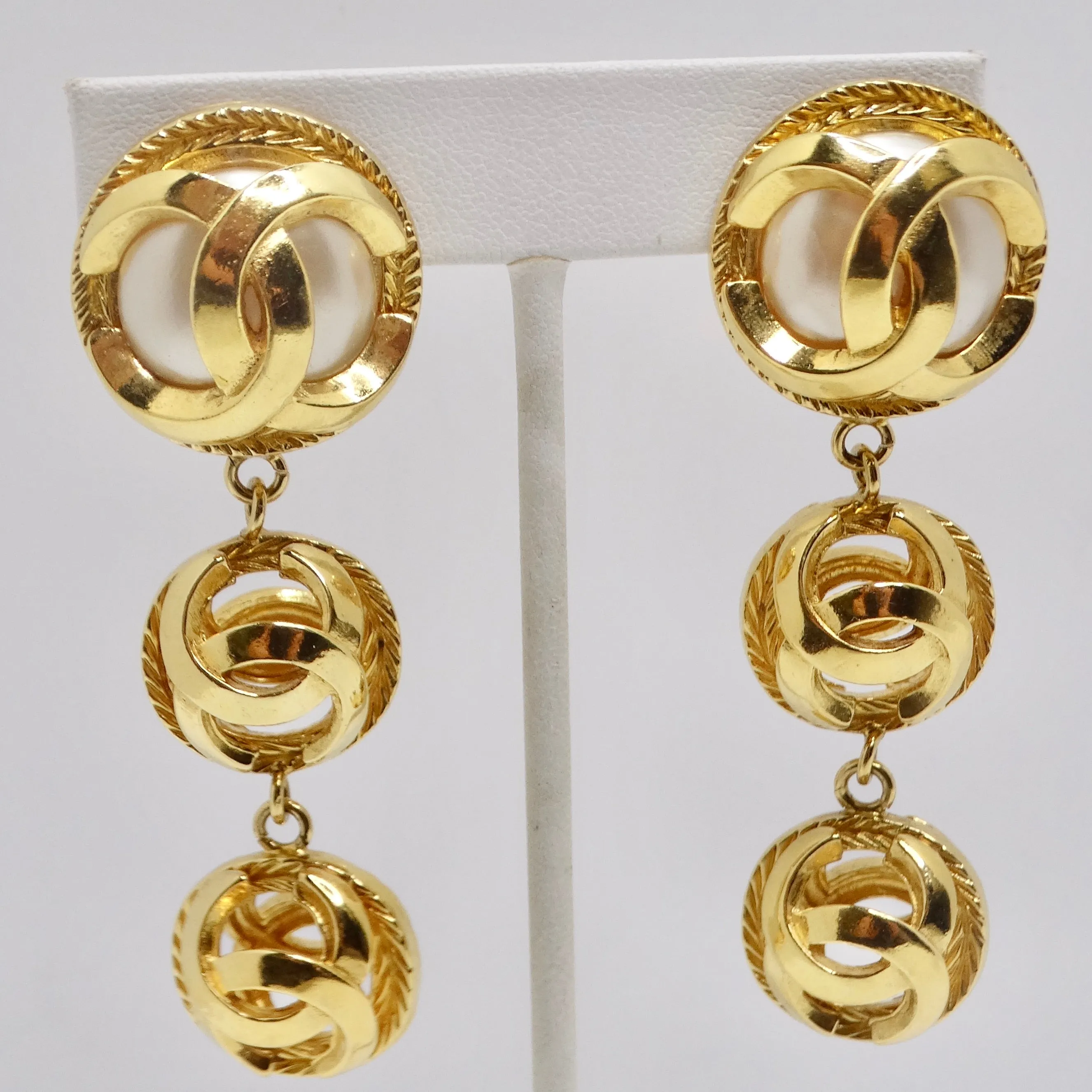 Chanel 1980s Gold Tone Pearl Drop Earrings