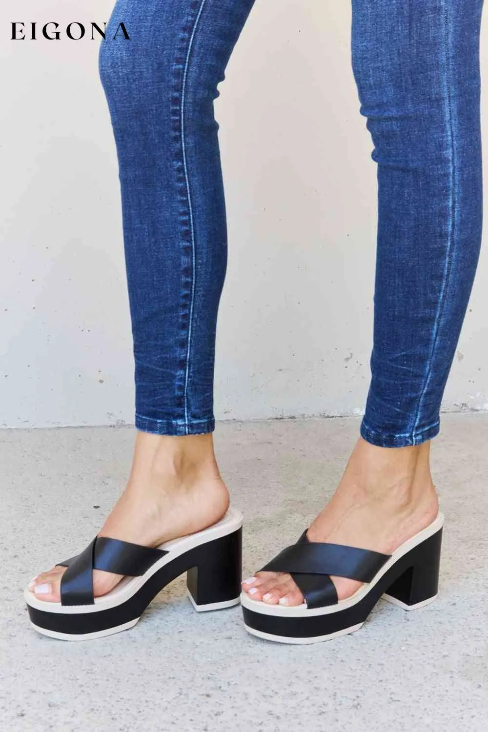 Cherish The Moments Contrast Platform Sandals in Black