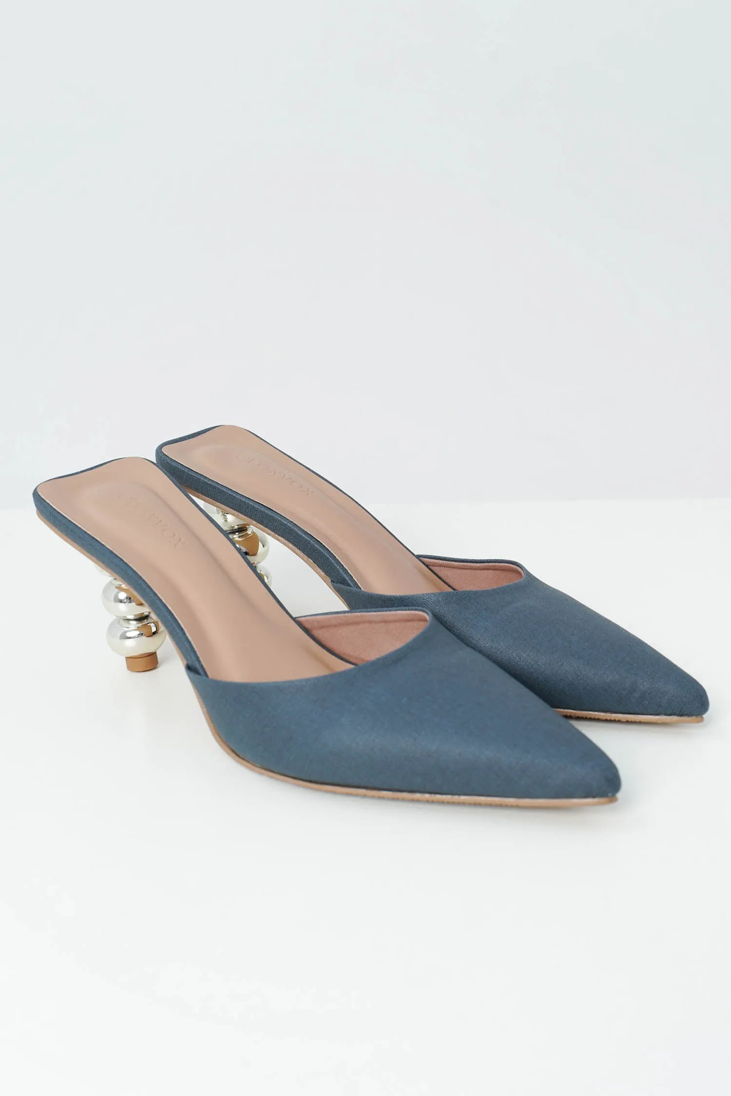 Cove Heels In Navy