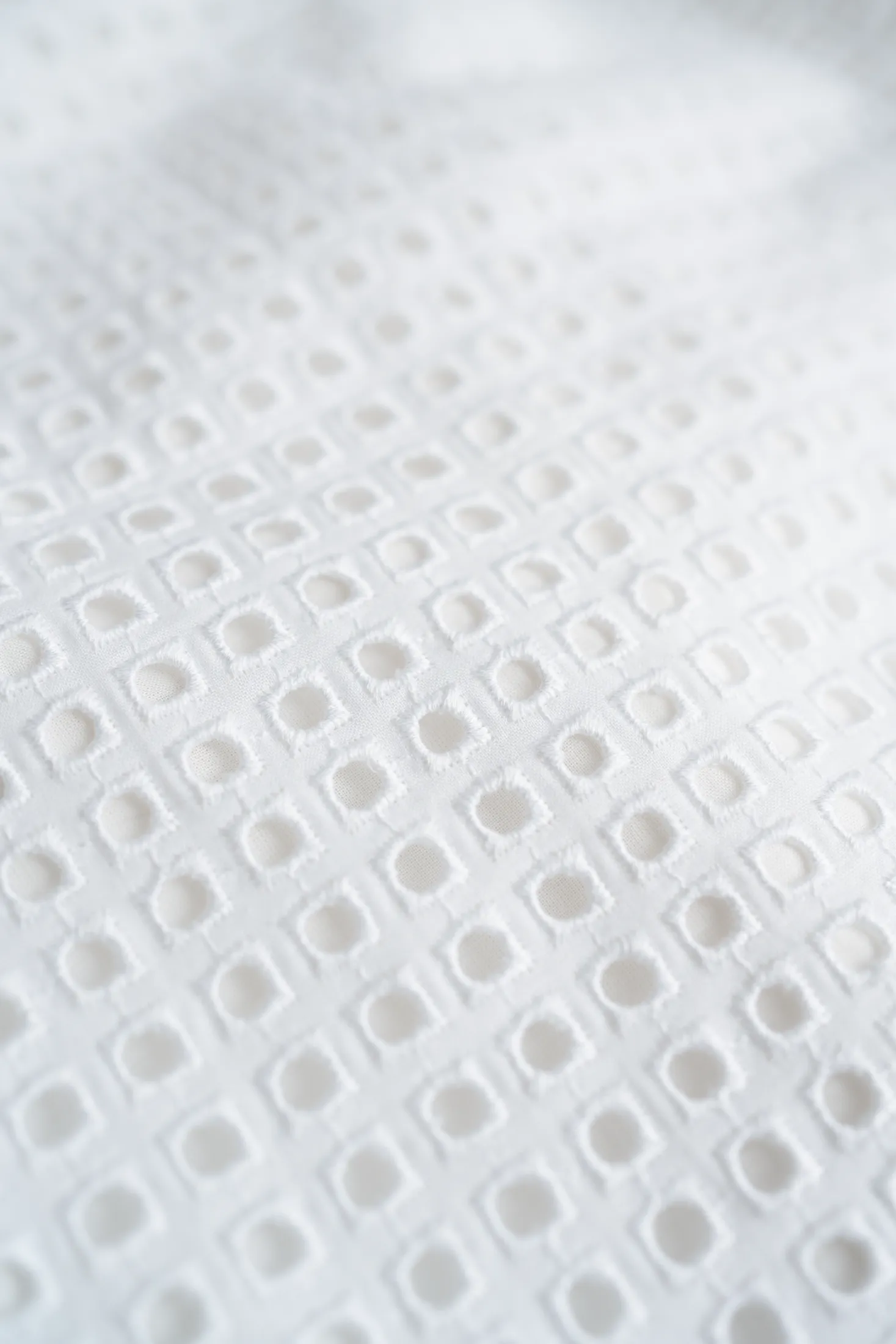 DADISCA WHITE SQUARE BRODERIE ANGLAISE COTTON-POPLIN KIMONO COVER-UP