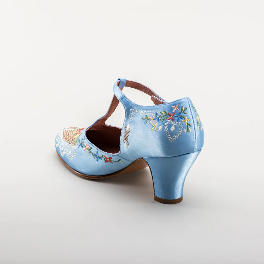 Daisy Women's Embroidered T-Straps (Blue)
