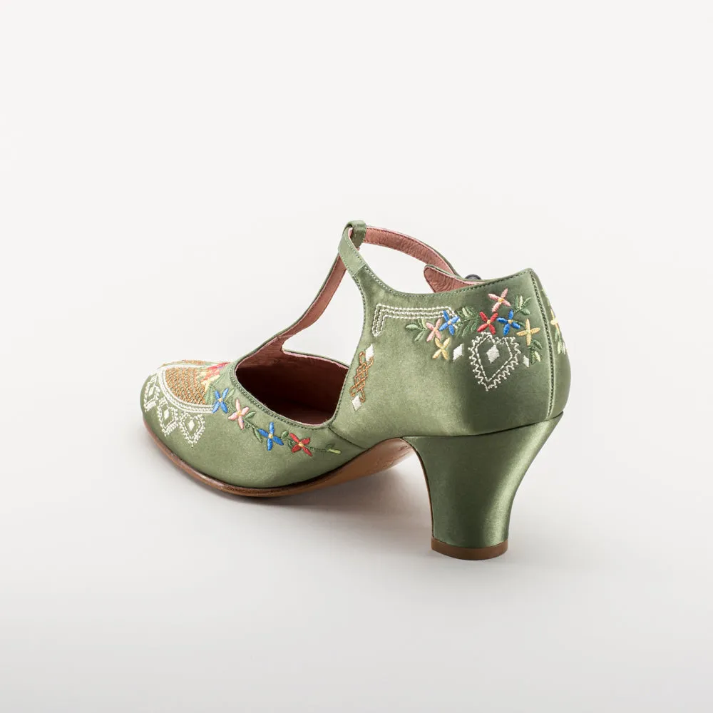 Daisy Women's Embroidered T-Straps (Green)