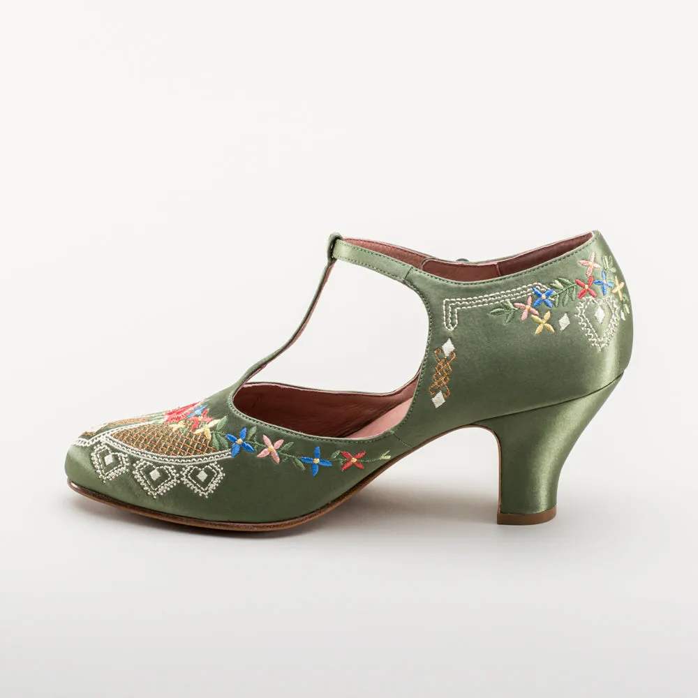 Daisy Women's Embroidered T-Straps (Green)