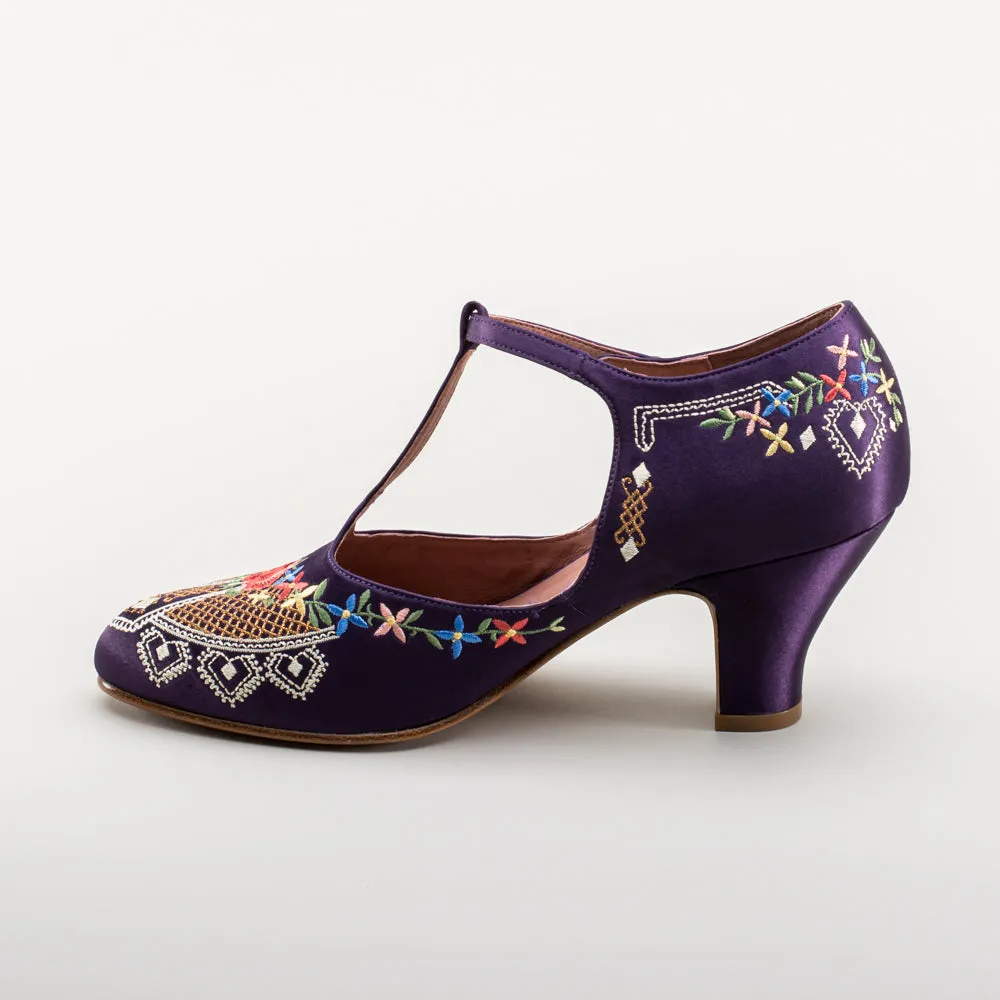 Daisy Women's Embroidered T-Straps (Purple)