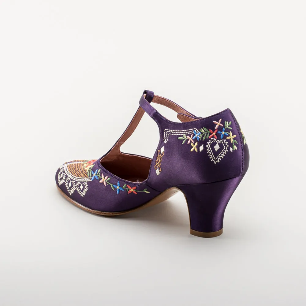 Daisy Women's Embroidered T-Straps (Purple)