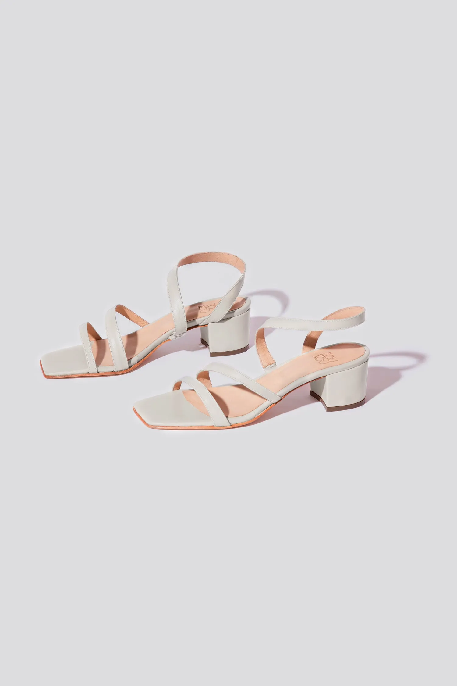 Delfina Sandal in Marfil