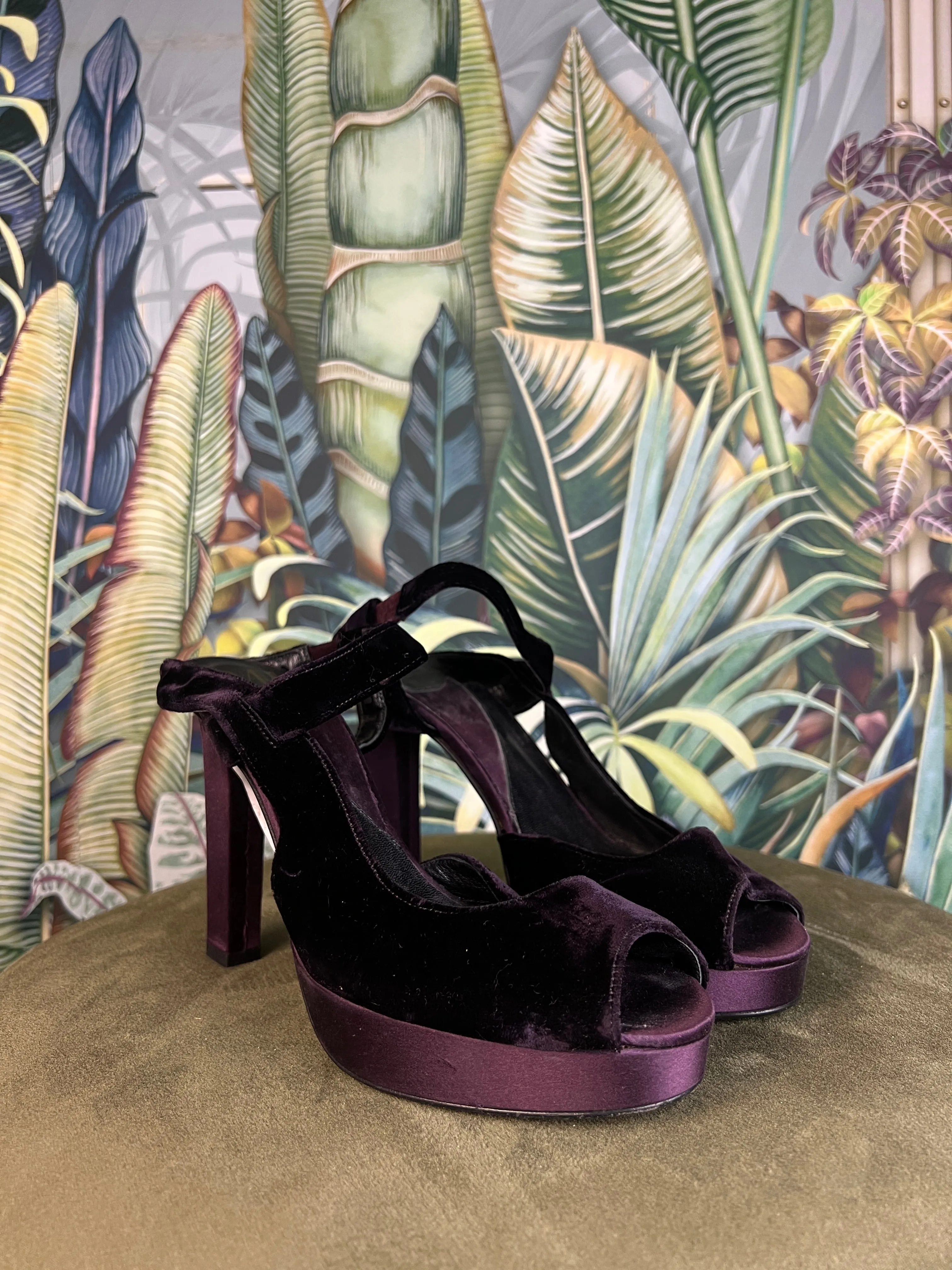 Diane Von Furstenberg heels, size 39