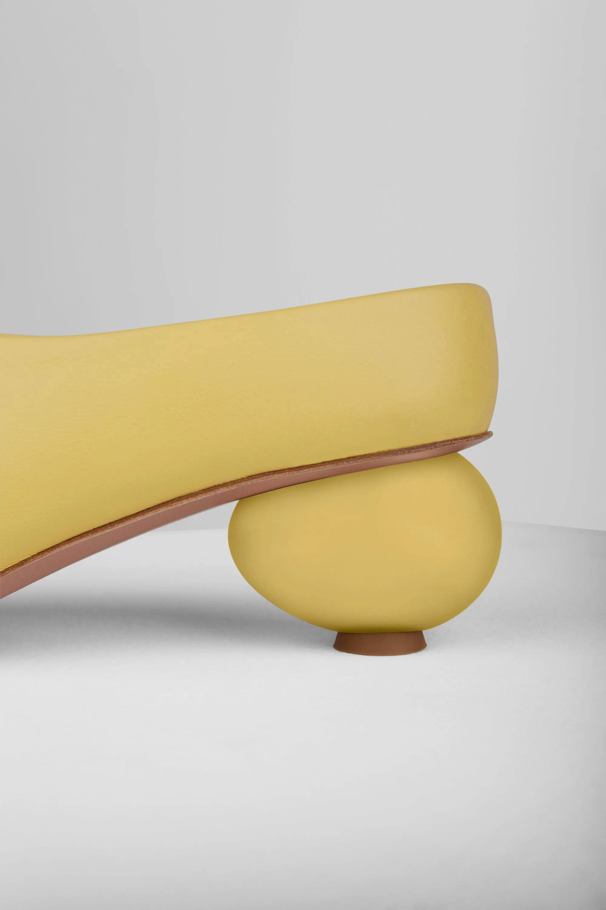 Egg Sandals in Sole
