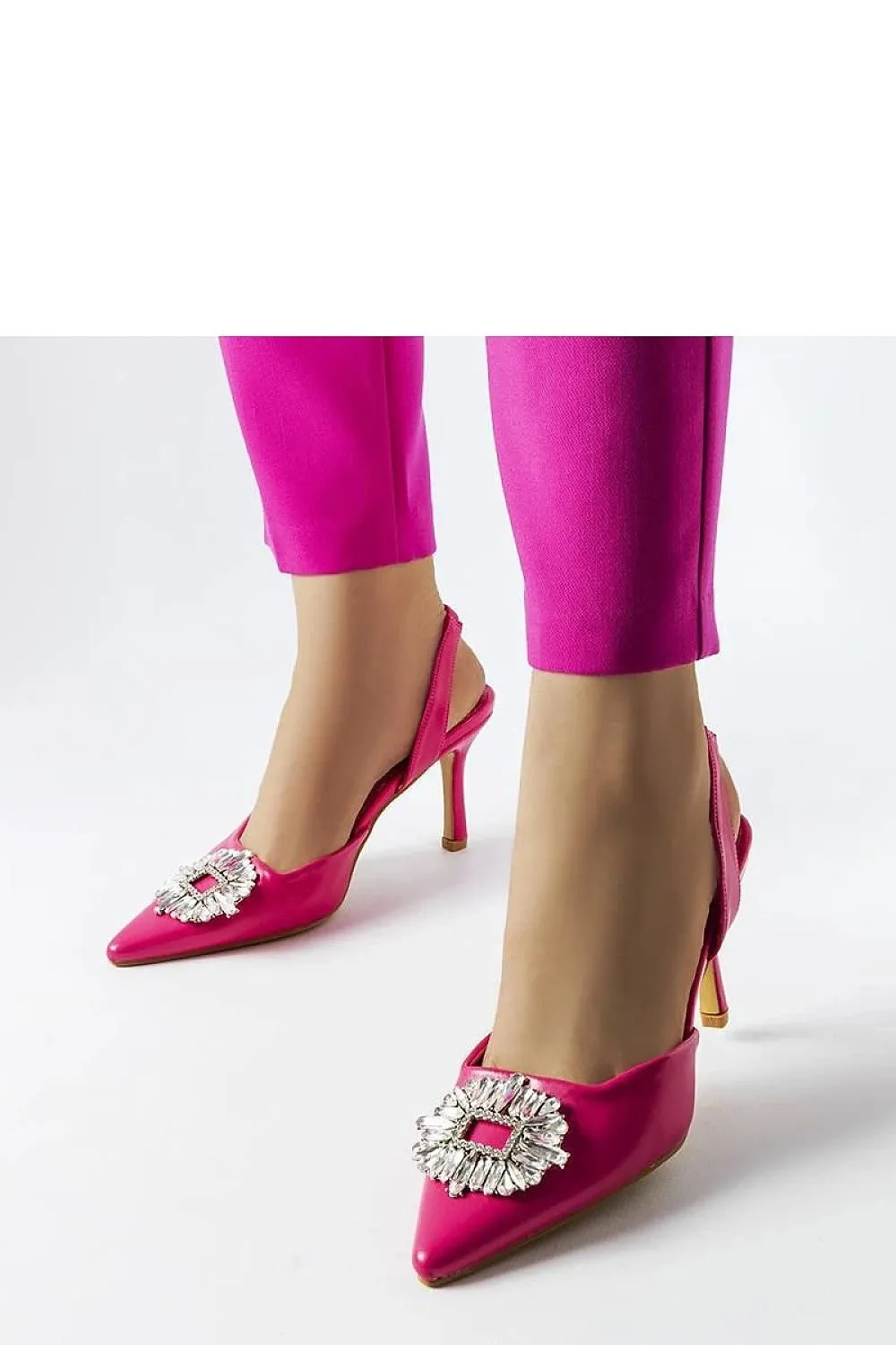 Elegant green pumps with zircons