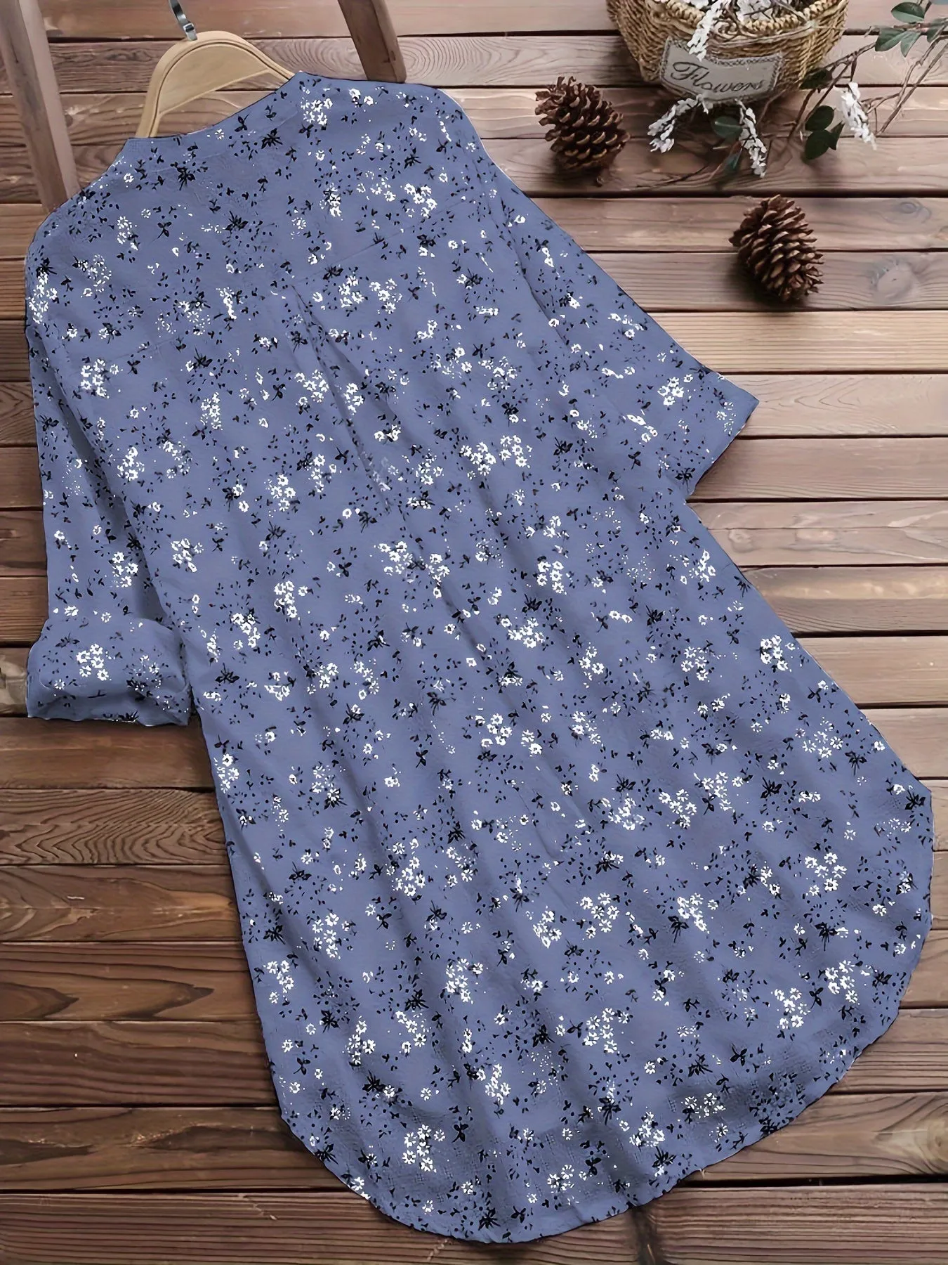 Fall Chic: Elegant Floral Midi Dress w/ Pockets, Long Sleeves, Button Detail - Casual & Durable