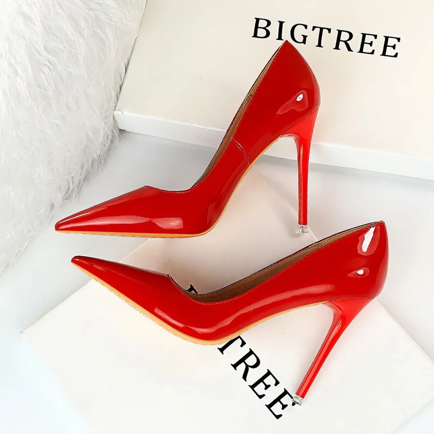 Fashionable glossy patent leather slim high heels, sexy pointed shallow mouthed women's high heels, luxurious design, women's sandals, high heels