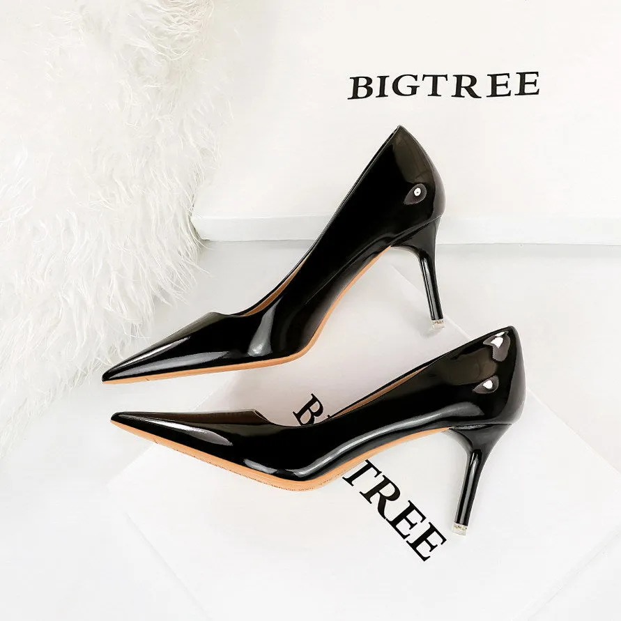 Fashionable glossy patent leather slim high heels, sexy pointed shallow mouthed women's high heels, luxurious design, women's sandals, high heels
