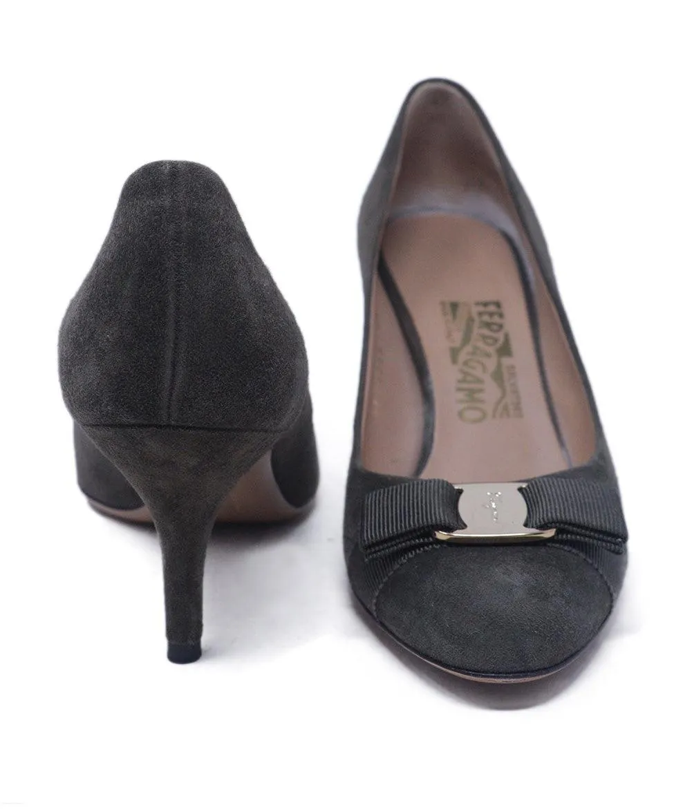 Ferragamo Olive Suede Heels sz 7