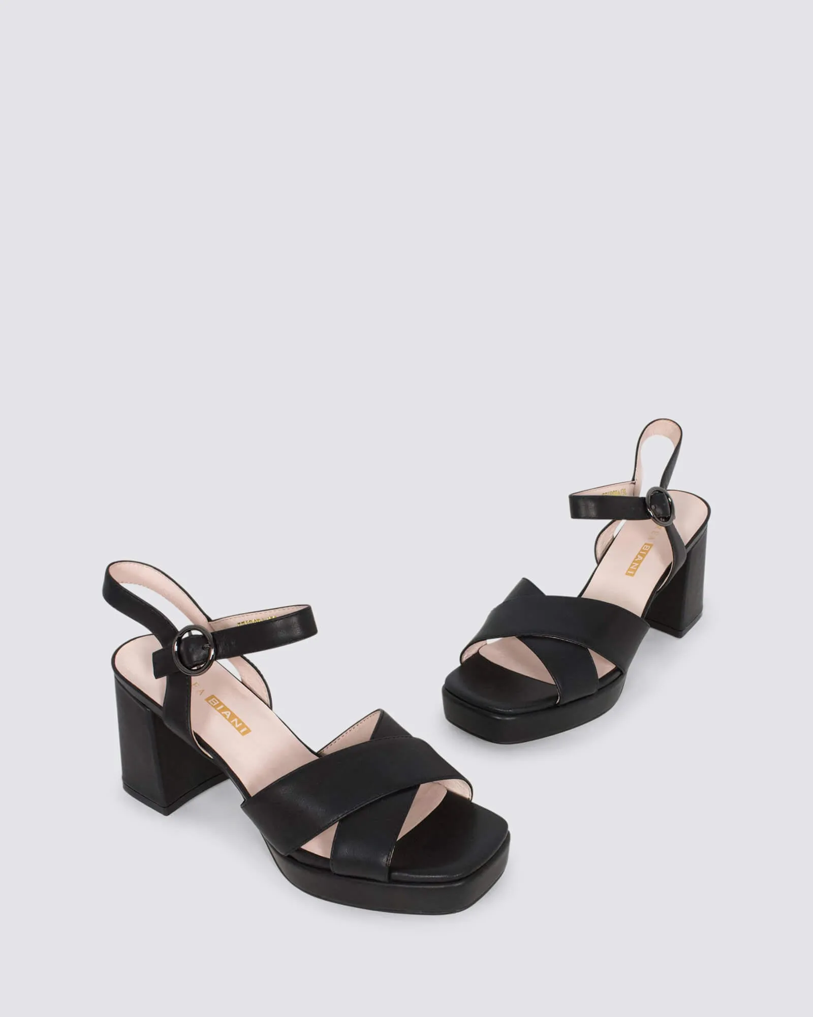 ISADORA PLATFORM HEELS BLACK LEATHER