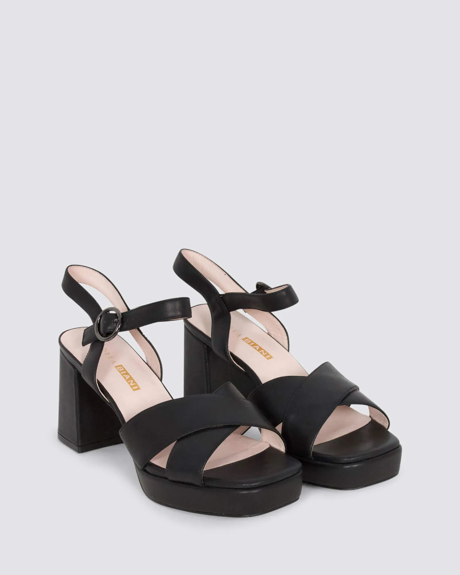 ISADORA PLATFORM HEELS BLACK LEATHER