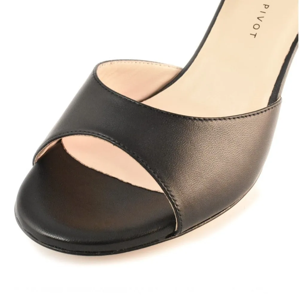 Joelle / Black