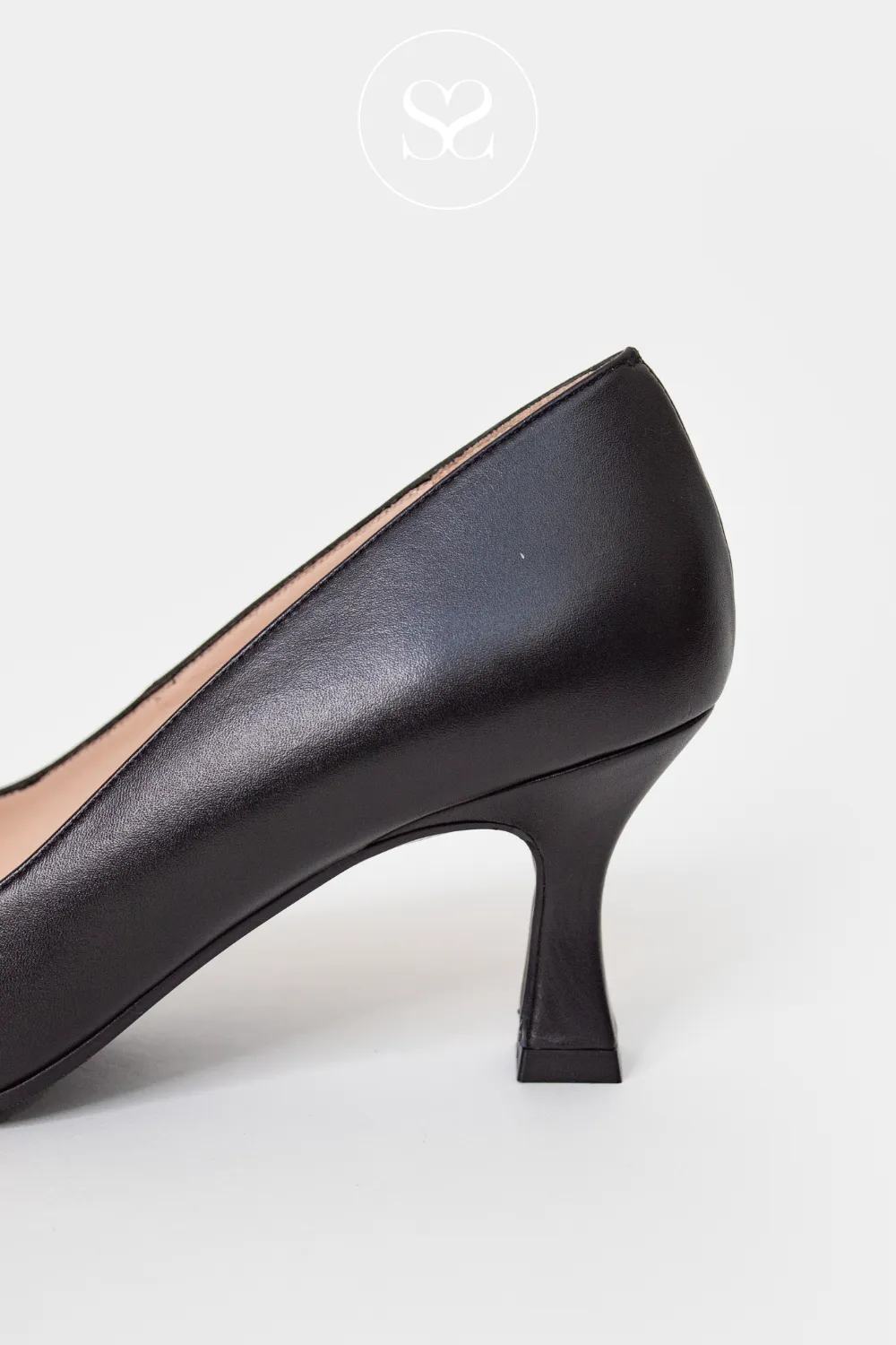 LODI JONA BLACK LEATHER COURT SHOE