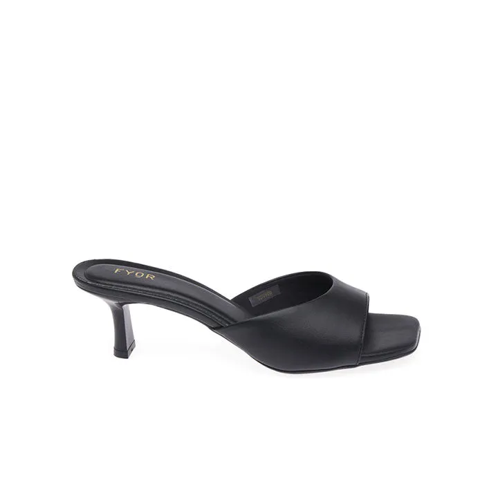 Modern Minimalist Mule BDV 109