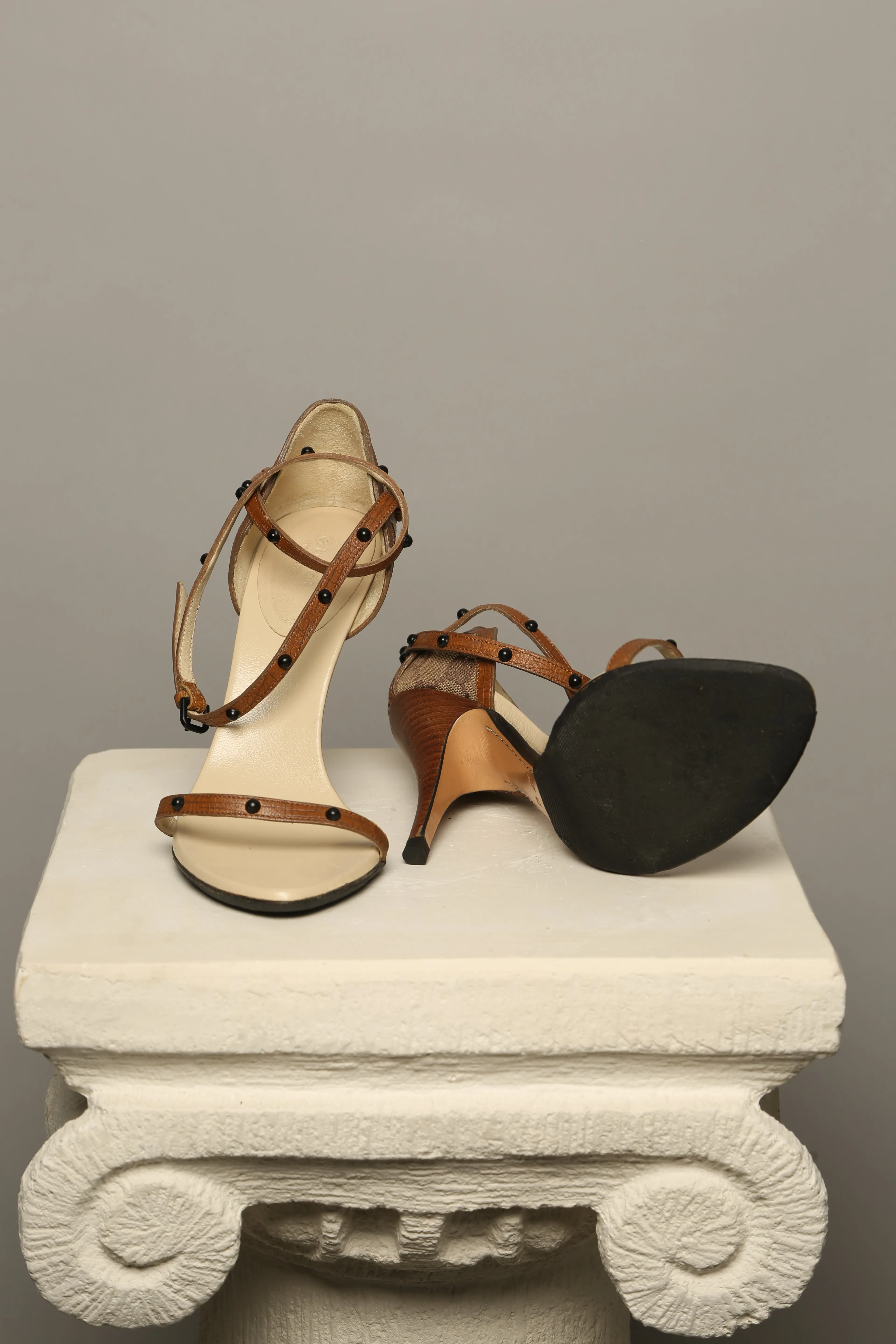 Rare GUCCI Monogram Sandals