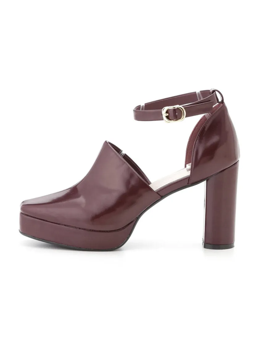 Round Closed Toe Ankle Strap Chunky High Heel Sandals