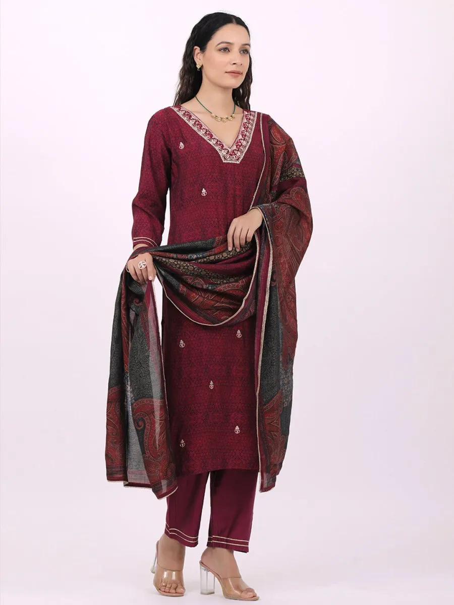 Satrangi Women's Maroon Blended Silk Embroidered V Neck Three Fourth Sleeve Kurta Set