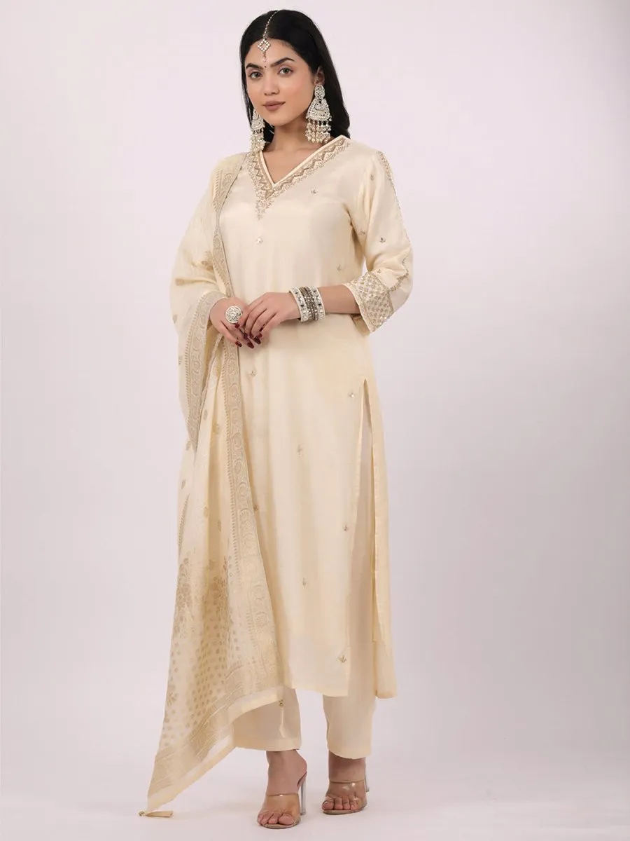 Satrangi Women's Off White Viscose Silk Embroidered Kurta Set with V Neck and Three Fourth Sleeves