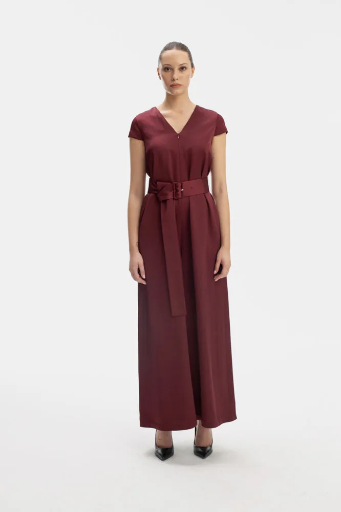 SHORT SLEEVE JUMPSUIT IN BURGUNDY