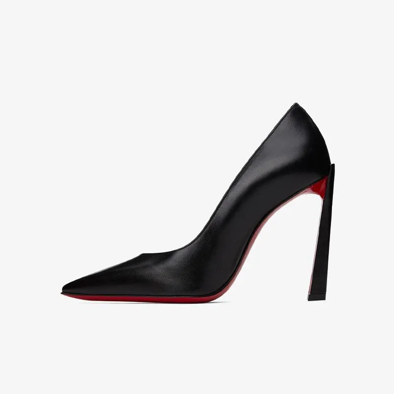 Sleek Black Leather Pointed Toe Pumps