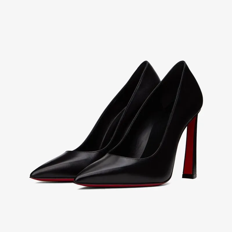 Sleek Black Leather Pointed Toe Pumps