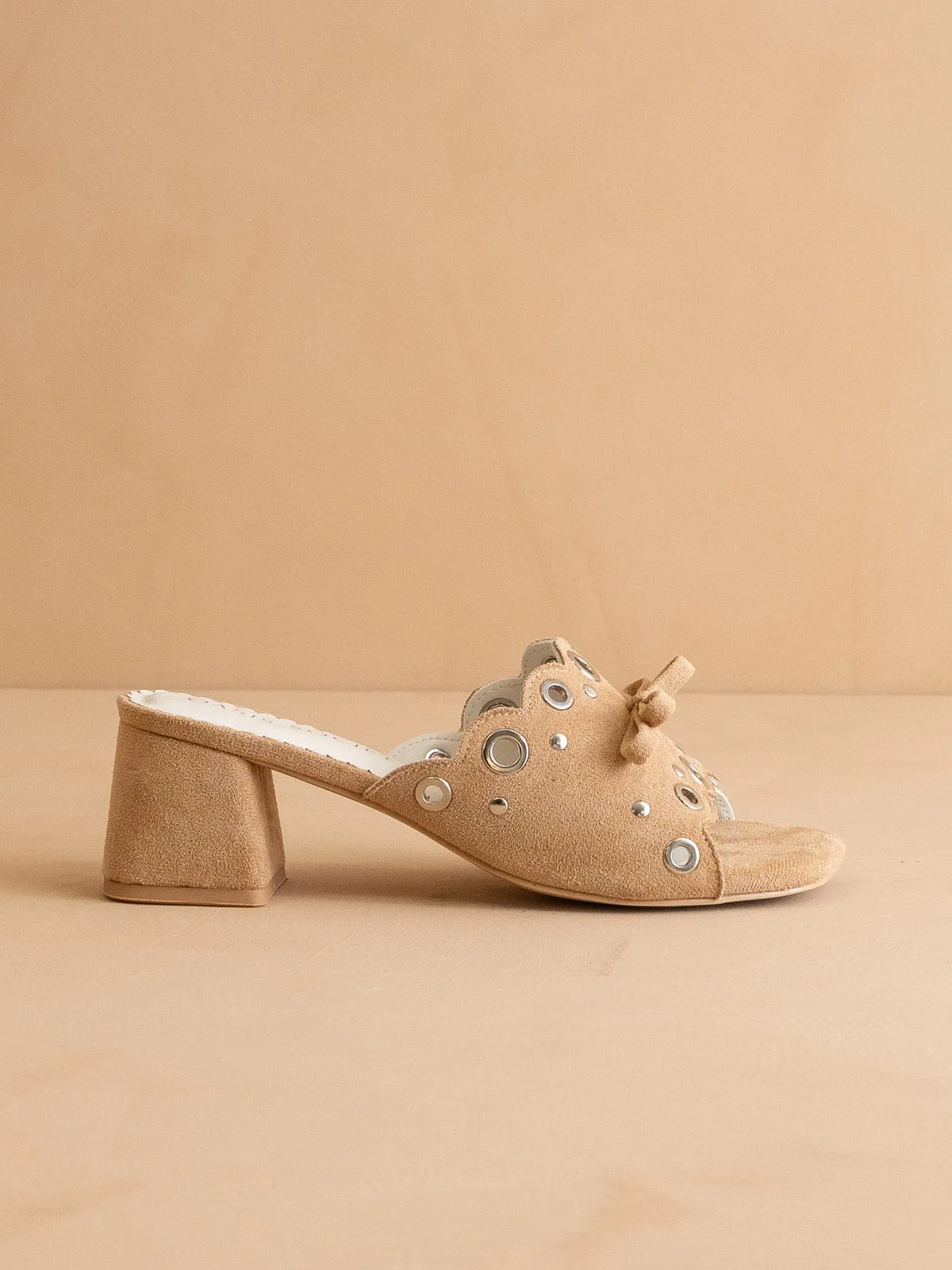 The Bella | Sand Scalloped Mule with Bow