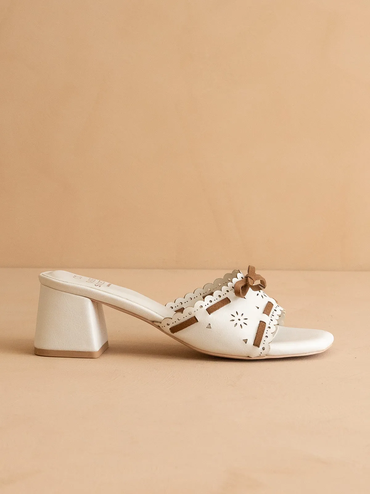 The Breda | White Sweet low heel sandal