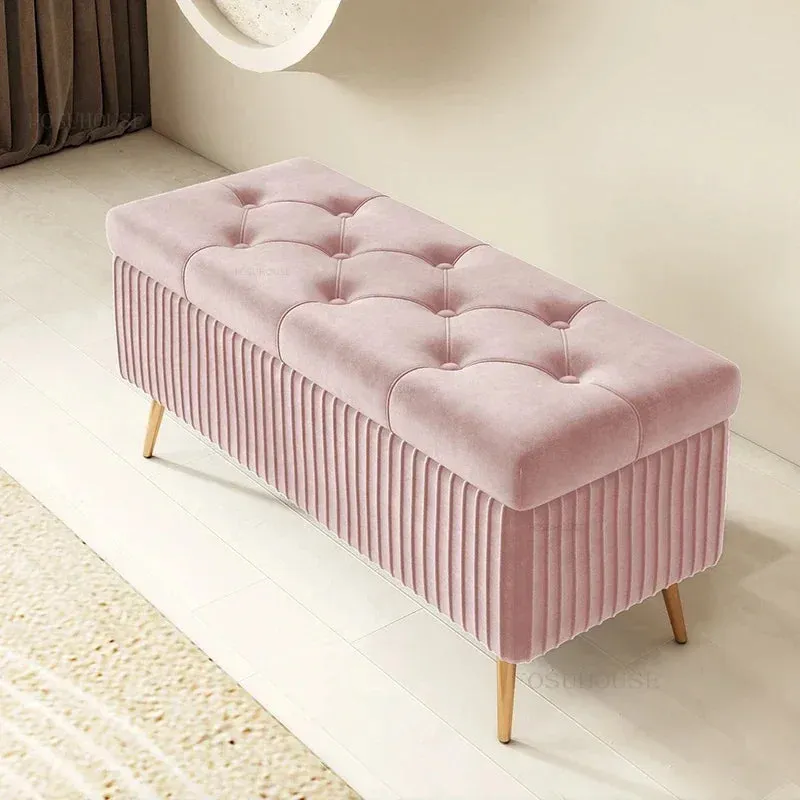 The Rock Throne – Velvet King of the Entryway