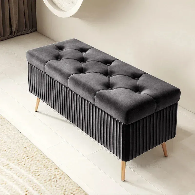 The Rock Throne – Velvet King of the Entryway