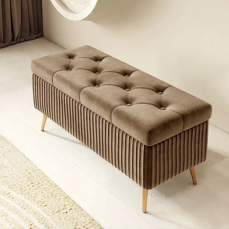 The Rock Throne – Velvet King of the Entryway