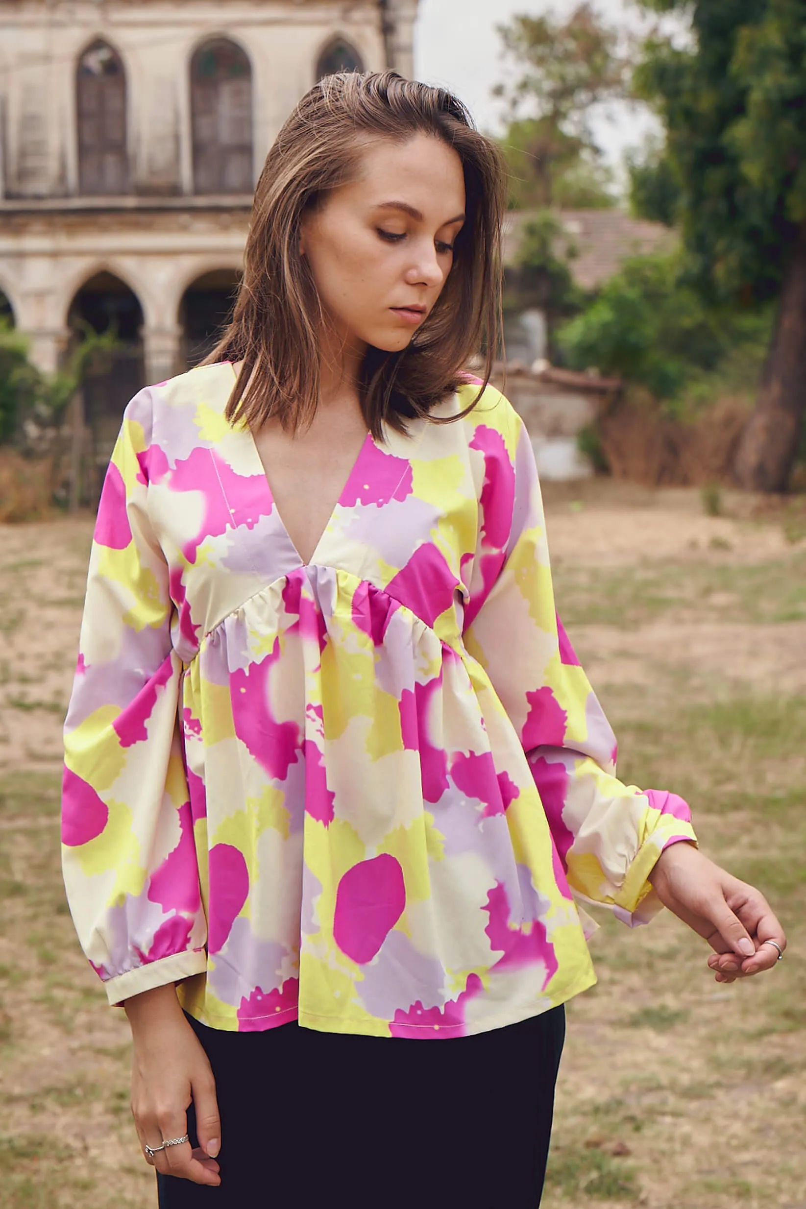 Tie & Dye V Neck Peasant Sleeve Top