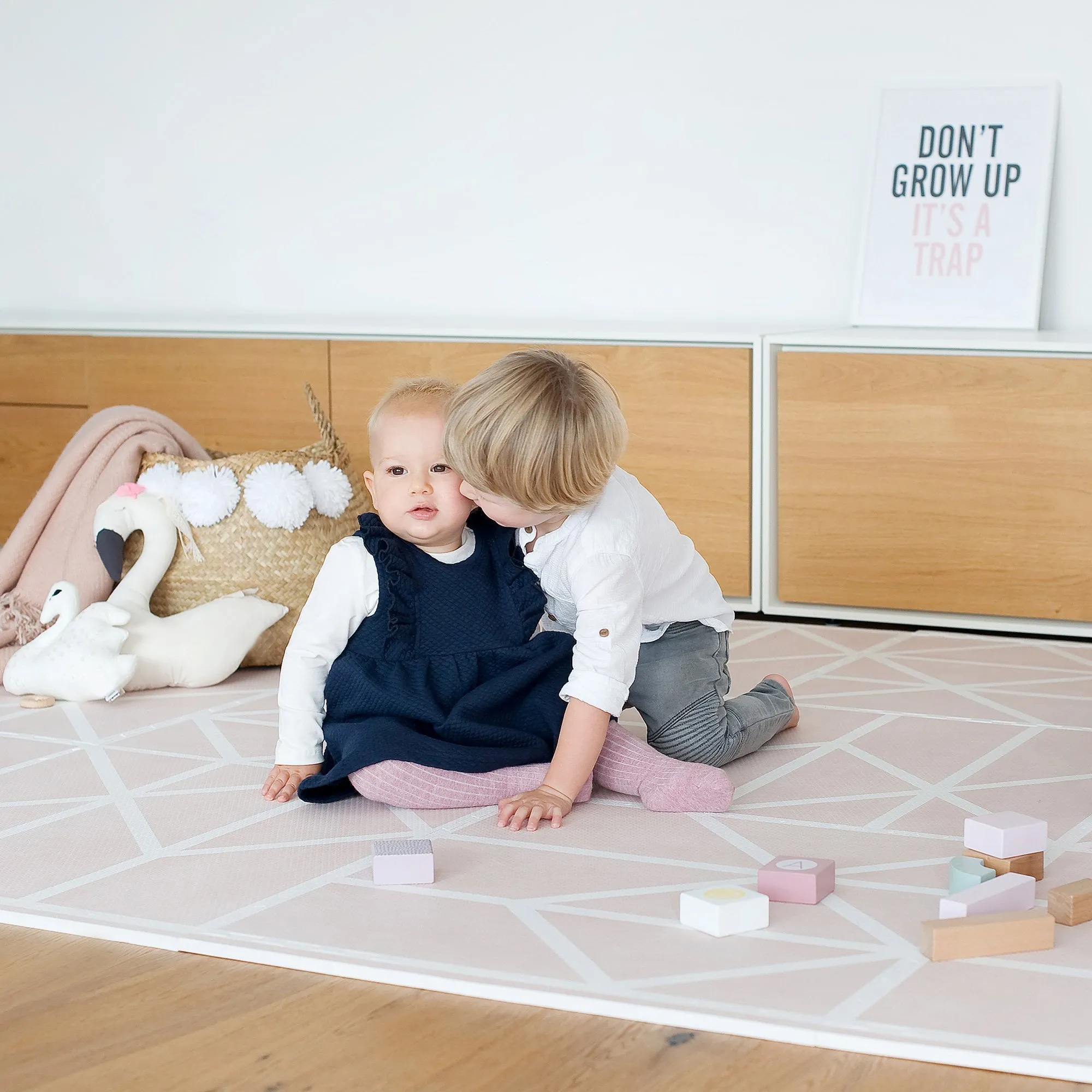 Toddlekind Prettier Puzzle Playmat Nordic Vintage Nude 120x180cm - 6 Tiles & 12 Edging Borders