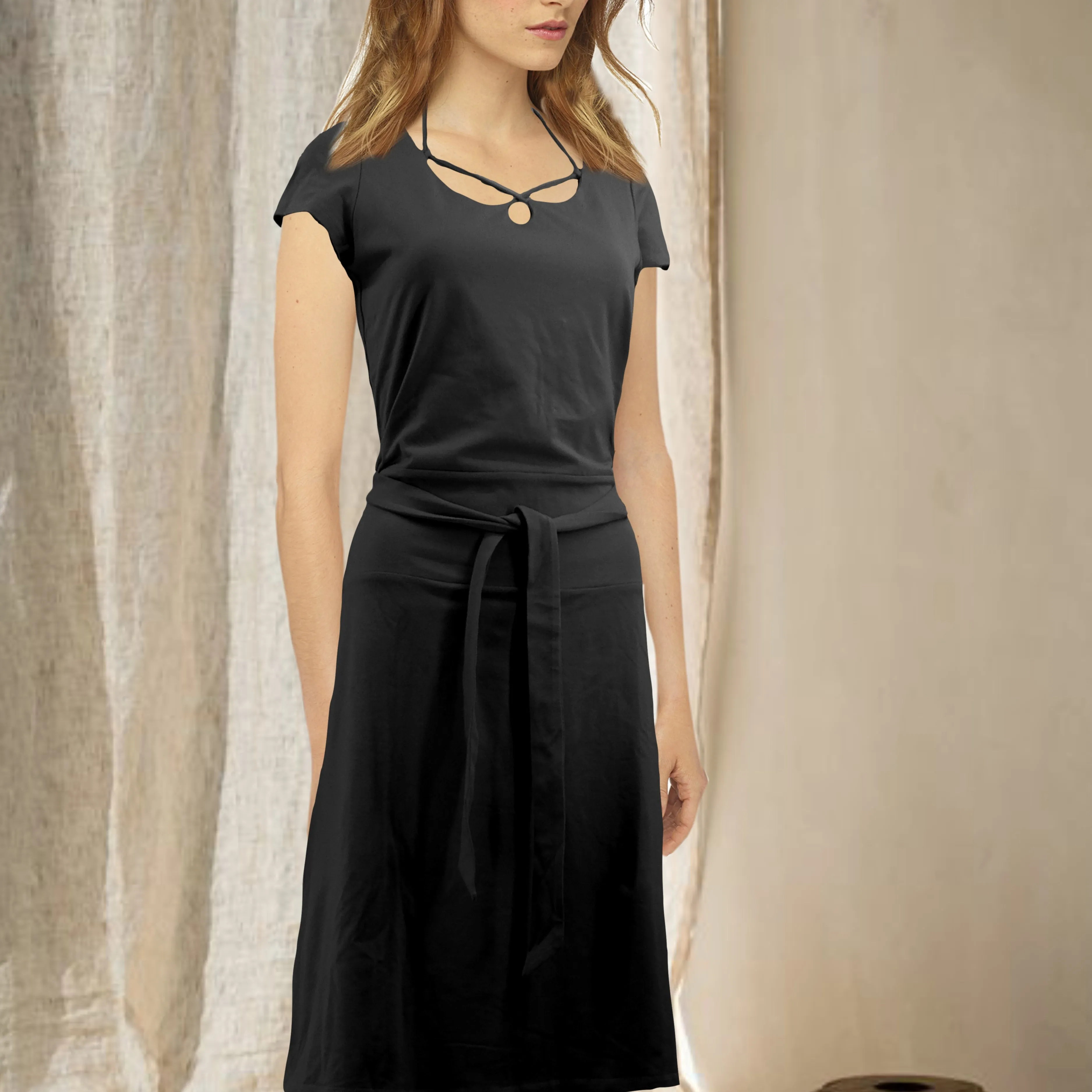 tricot jurkje met bijzondere hals / jersey dress with beautiful neckline