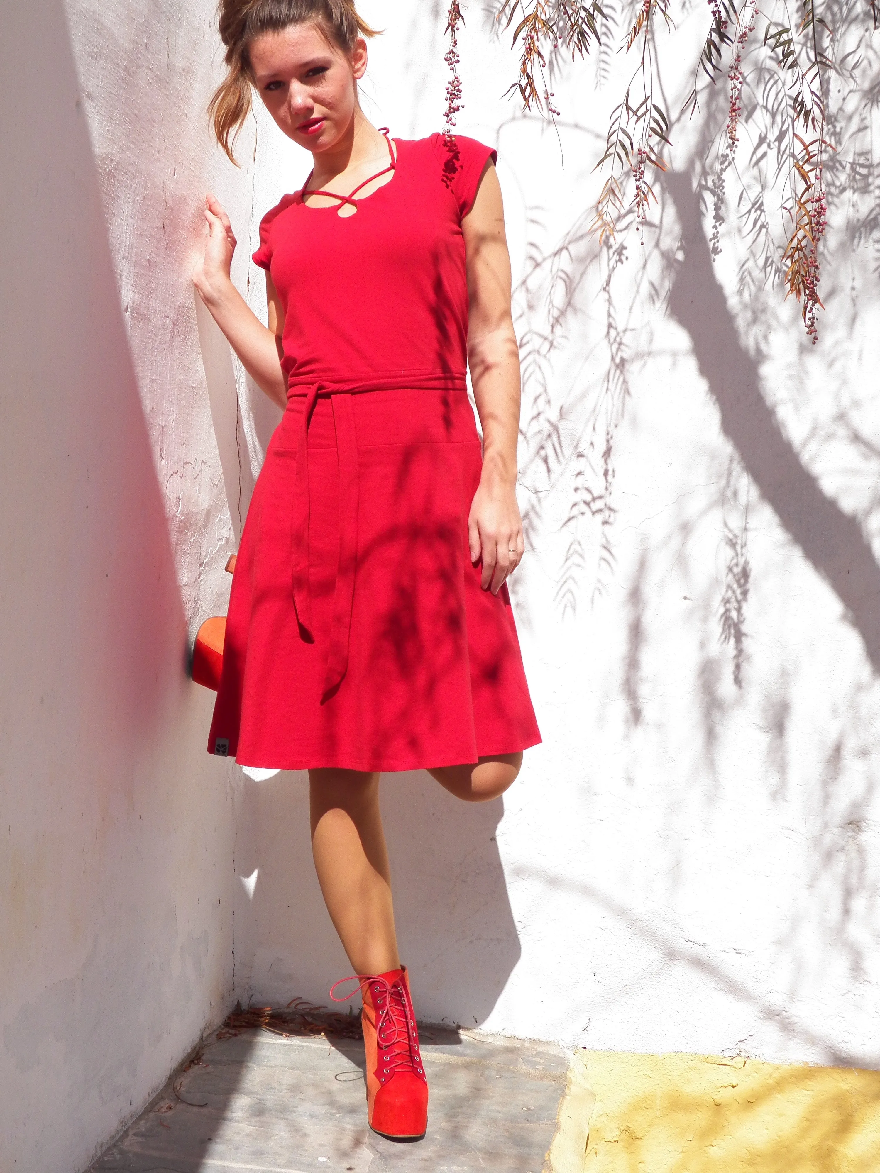 tricot jurkje met bijzondere hals / jersey dress with beautiful neckline