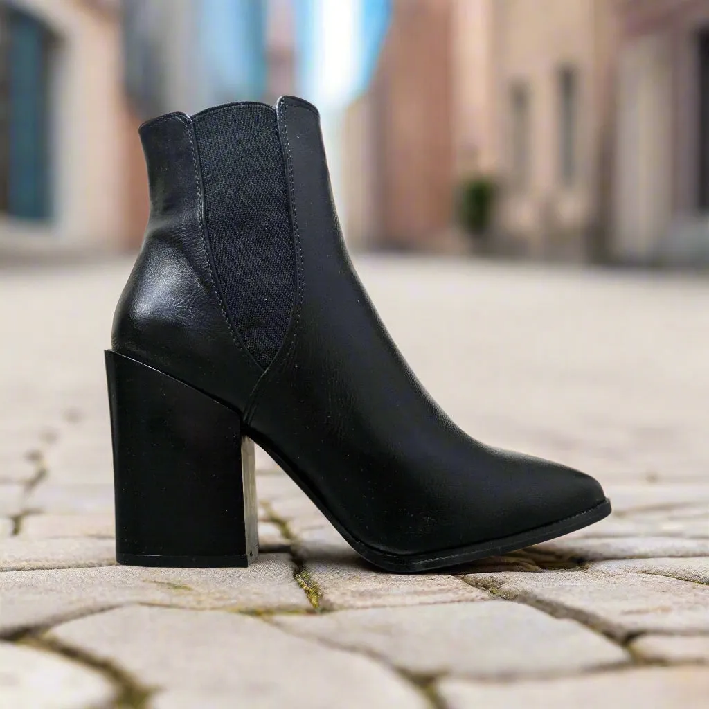 Truffle Collection Betty 5 Black Ankle Boots - Size EU 39 / UK 6 / US 8.5