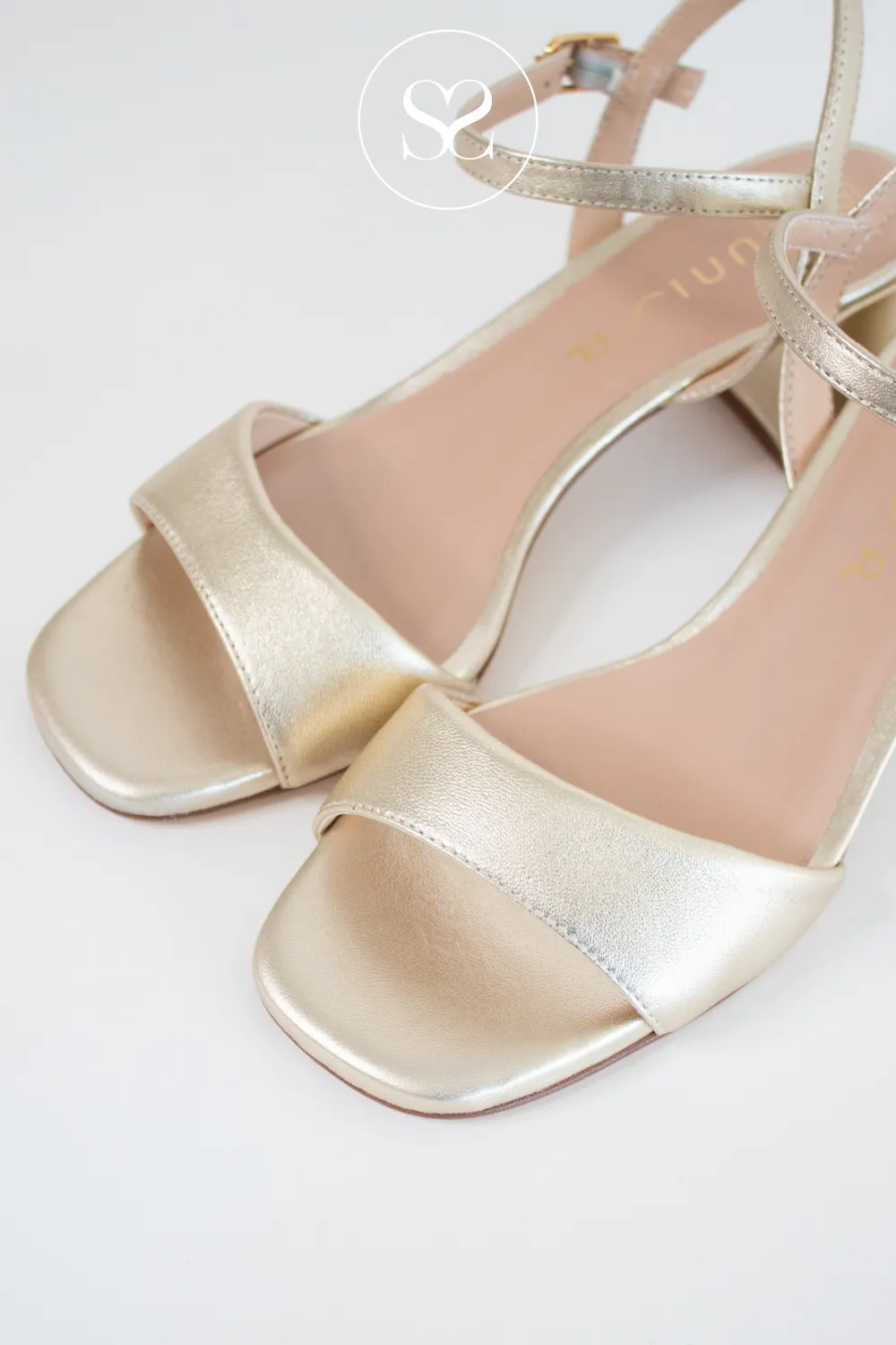 UNISA KIRK GOLD LEATHER MID BLOCK HEELS SANDALS
