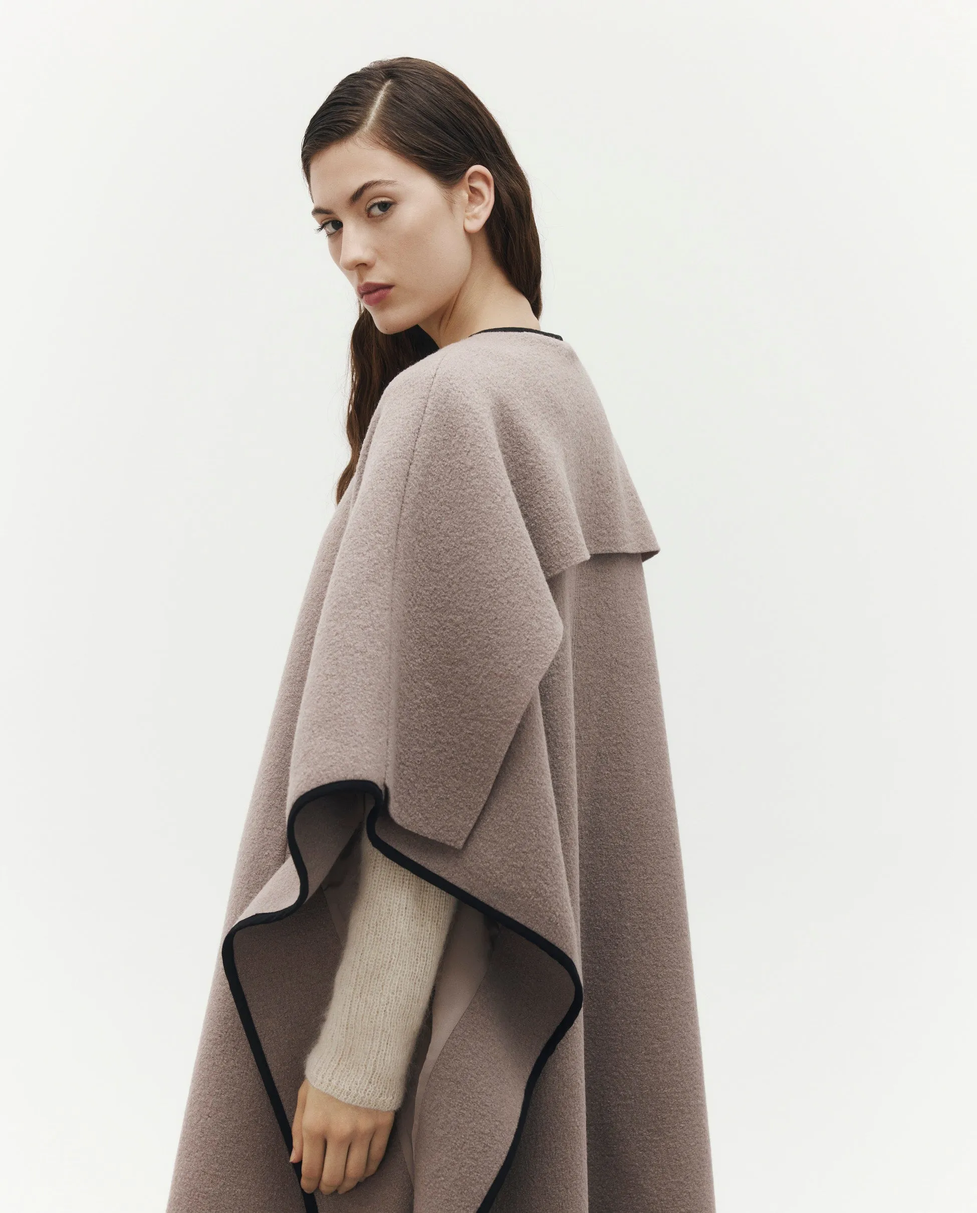 URSULA | Cape