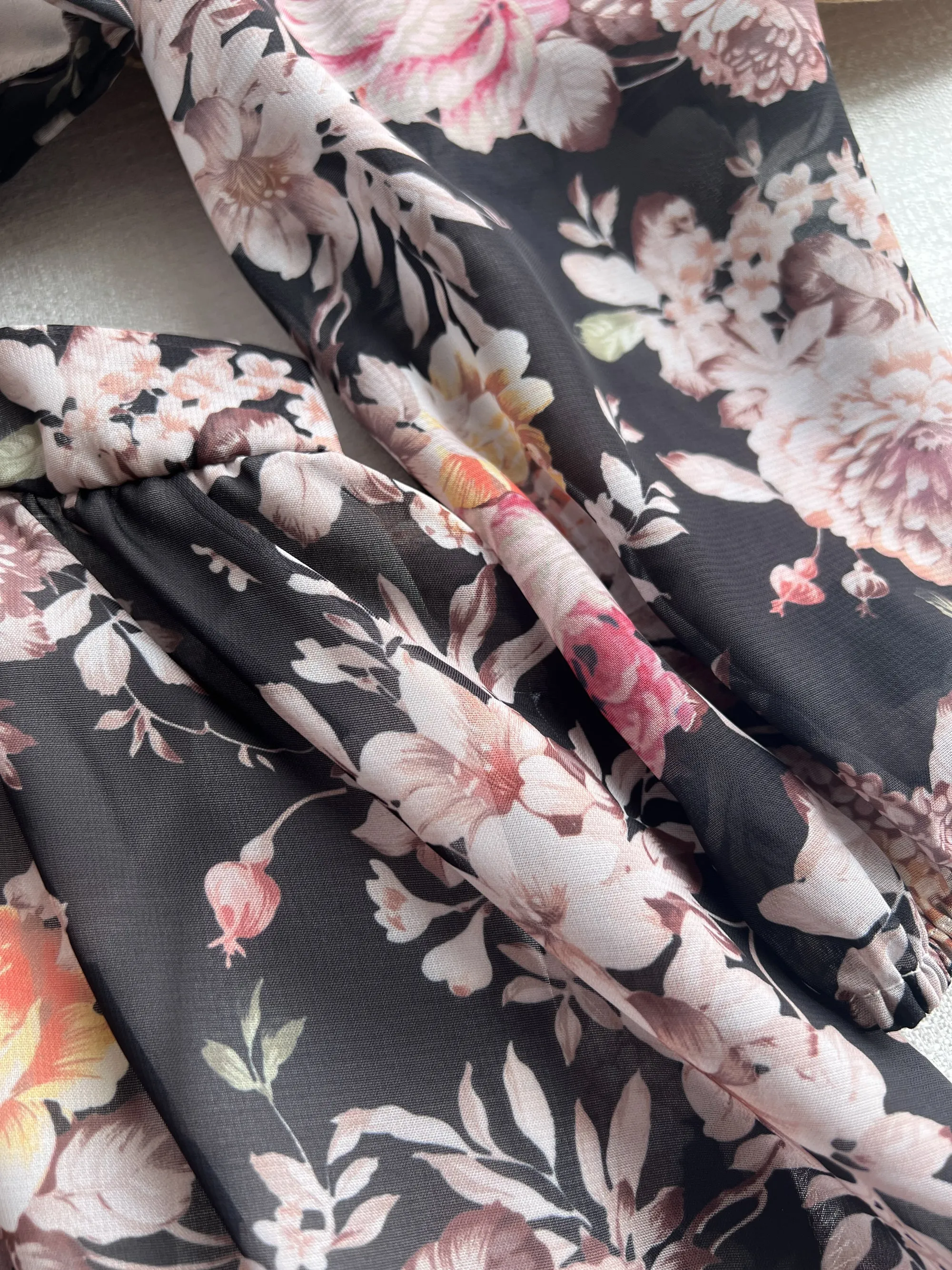 V-neck Cut Out Florals Print Black Half Sleeve Mini Dress
