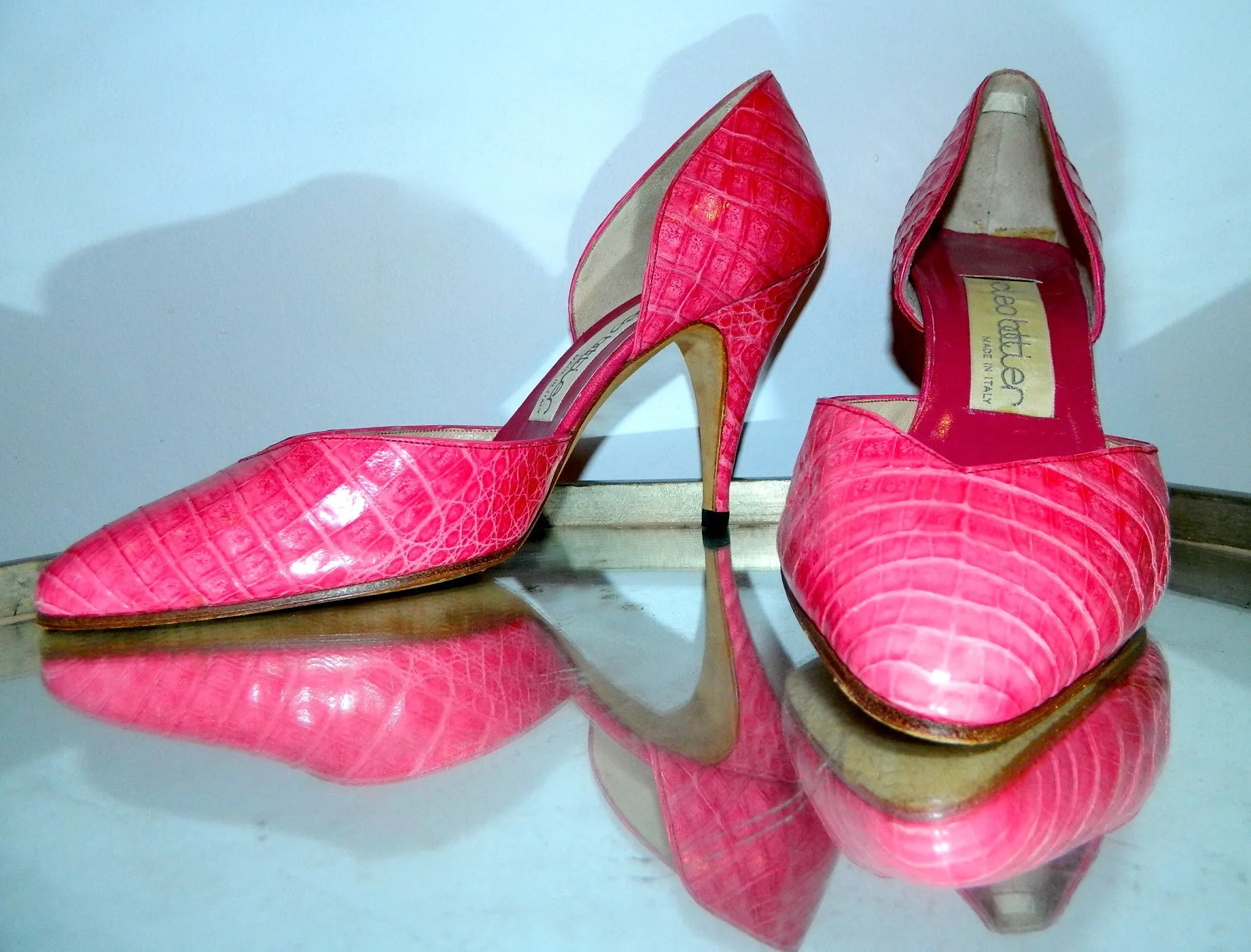 vintage 1980s hot pink ALLIGATOR heels Cleo Bottier 36 1/2 US 6.5