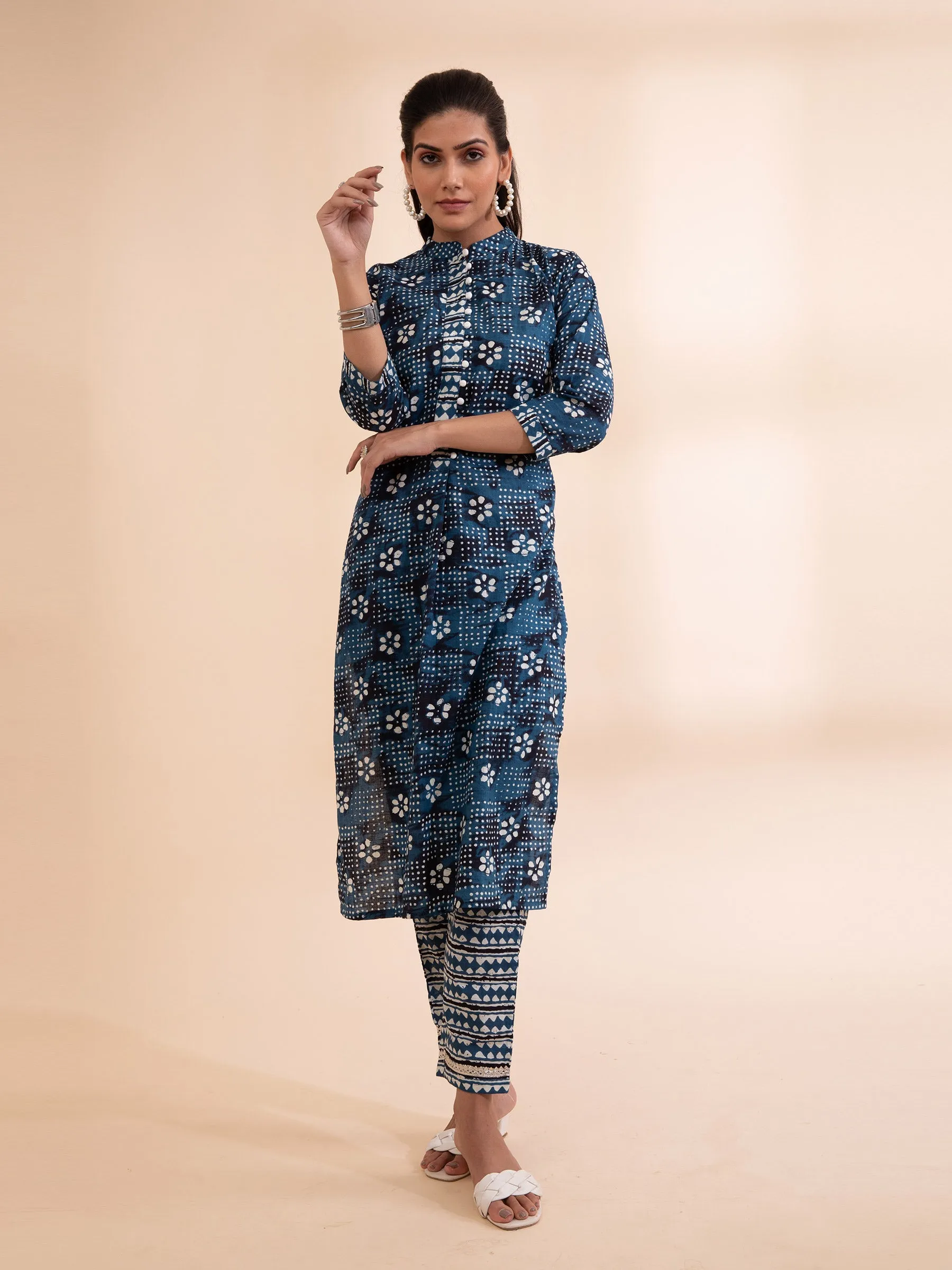 Women Indigo Collar Neck Printed Kurta Set